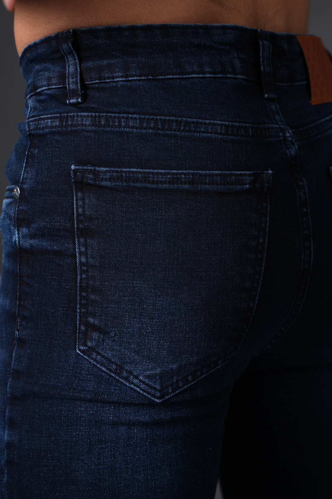 JEANS ZUGESCHNITTENE PASSFORM F0019