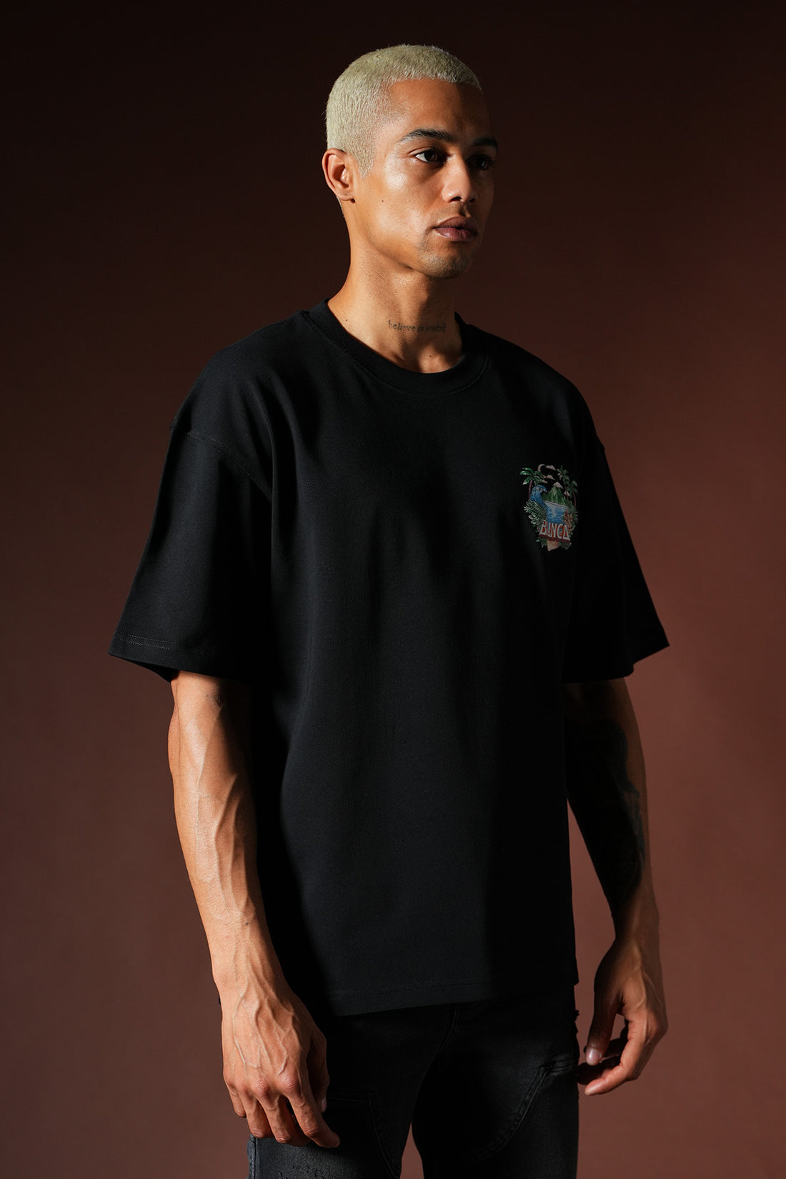 Übergroßes T-Shirt OM-047