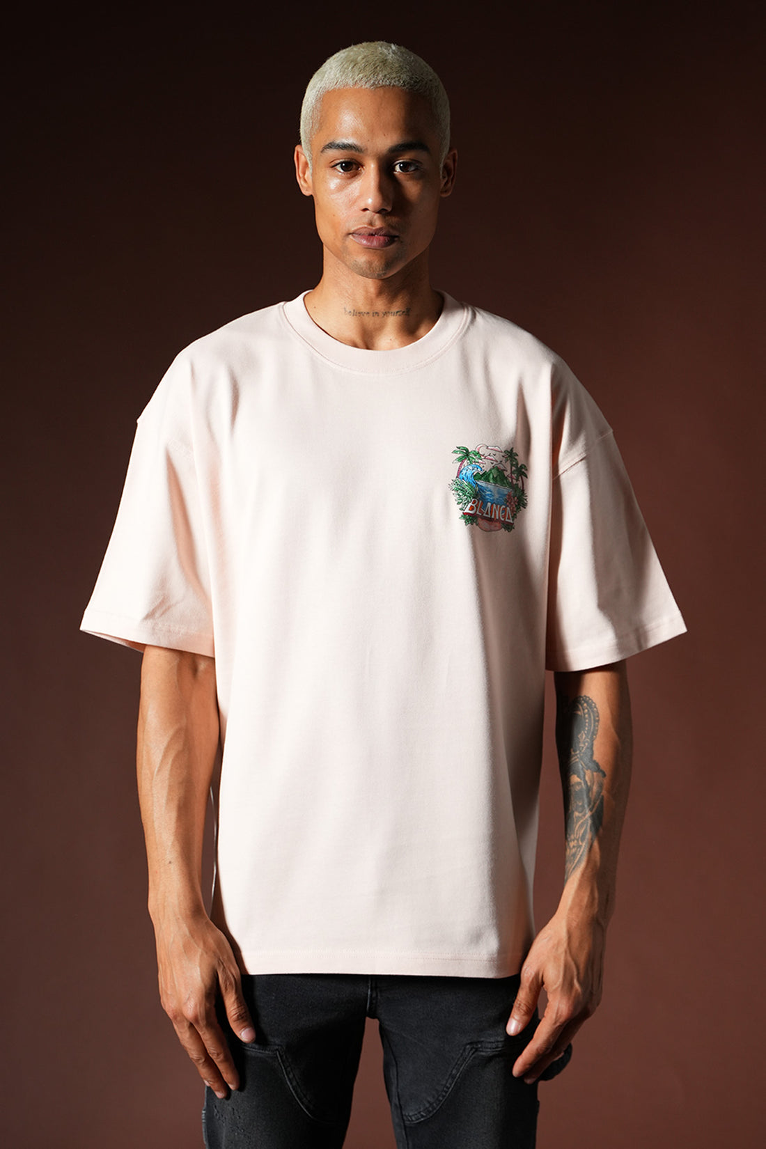 Übergroßes T-Shirt OM-047