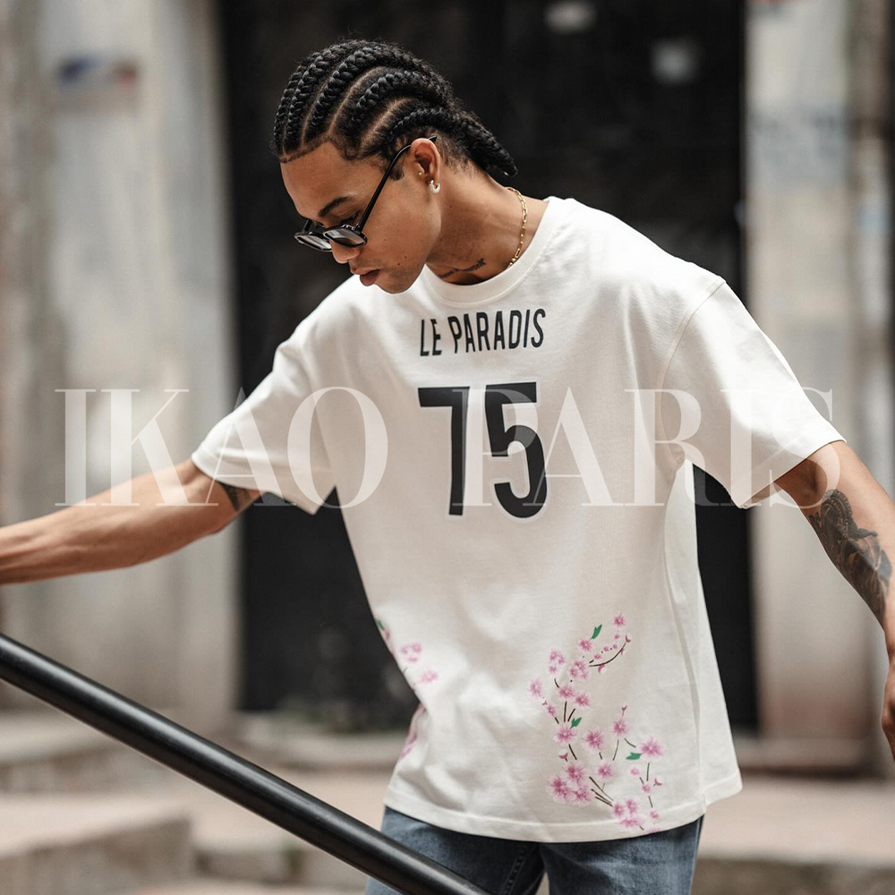 How to Wear and Style an Oversized Men's T-shirt