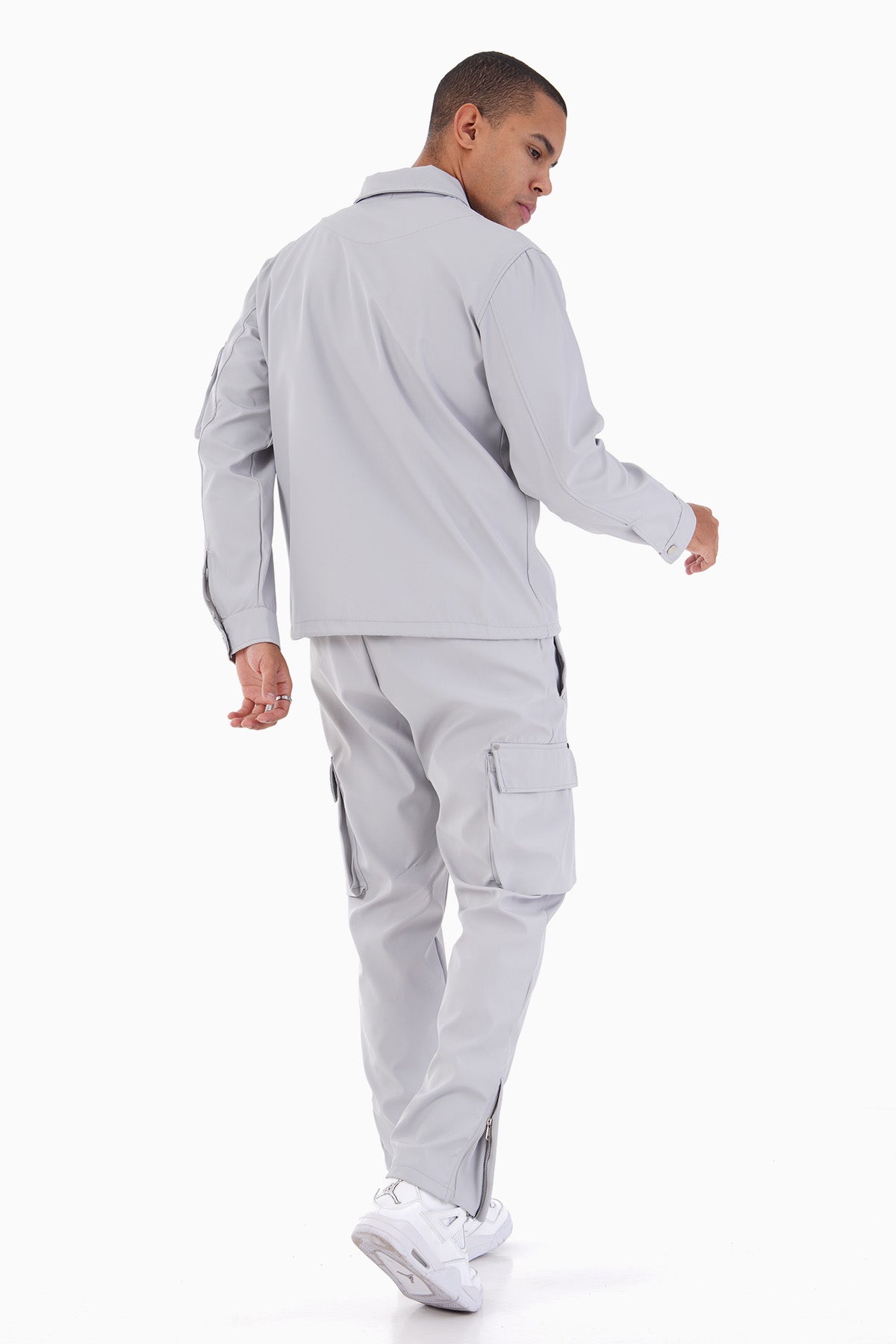 LL931 TRACKSUIT