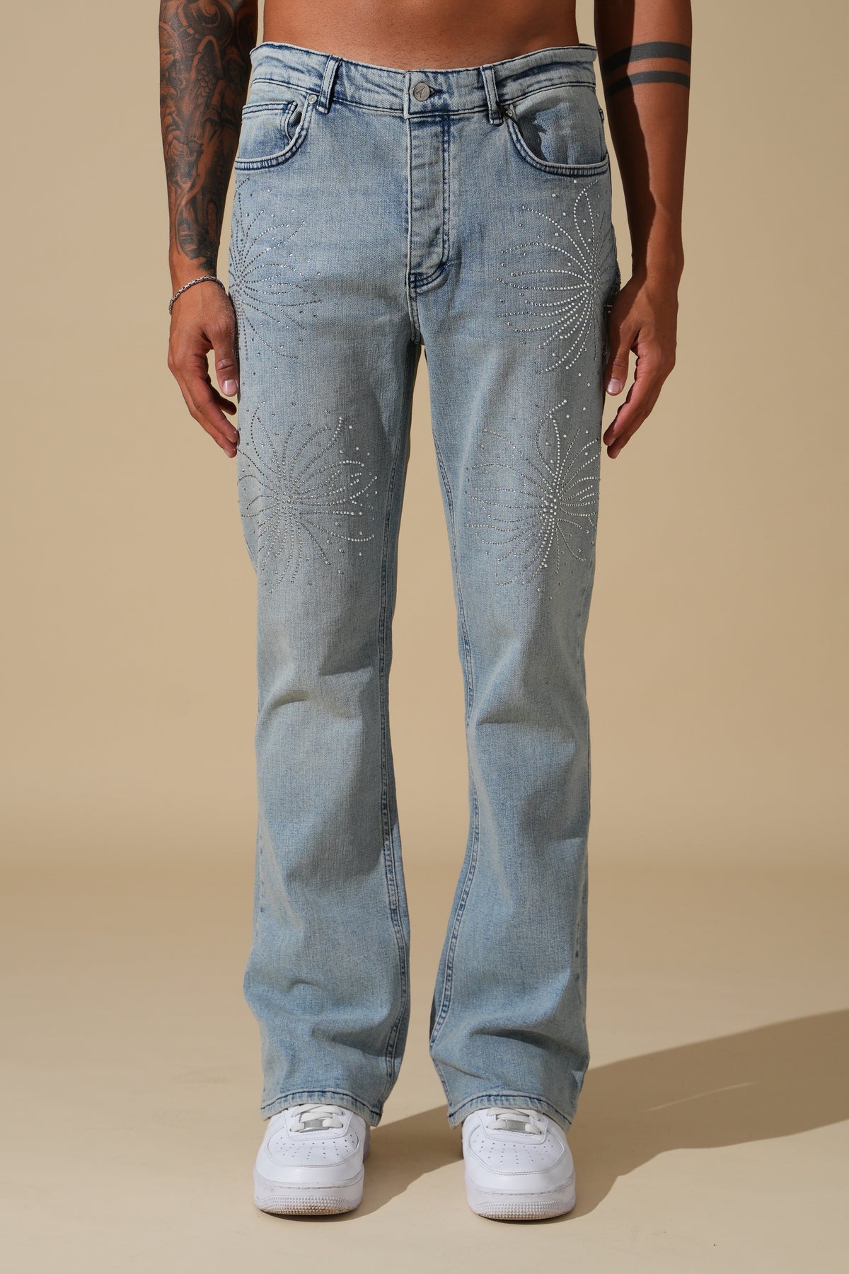 Flared-Jeans mit Strahlenmotiven FG105
