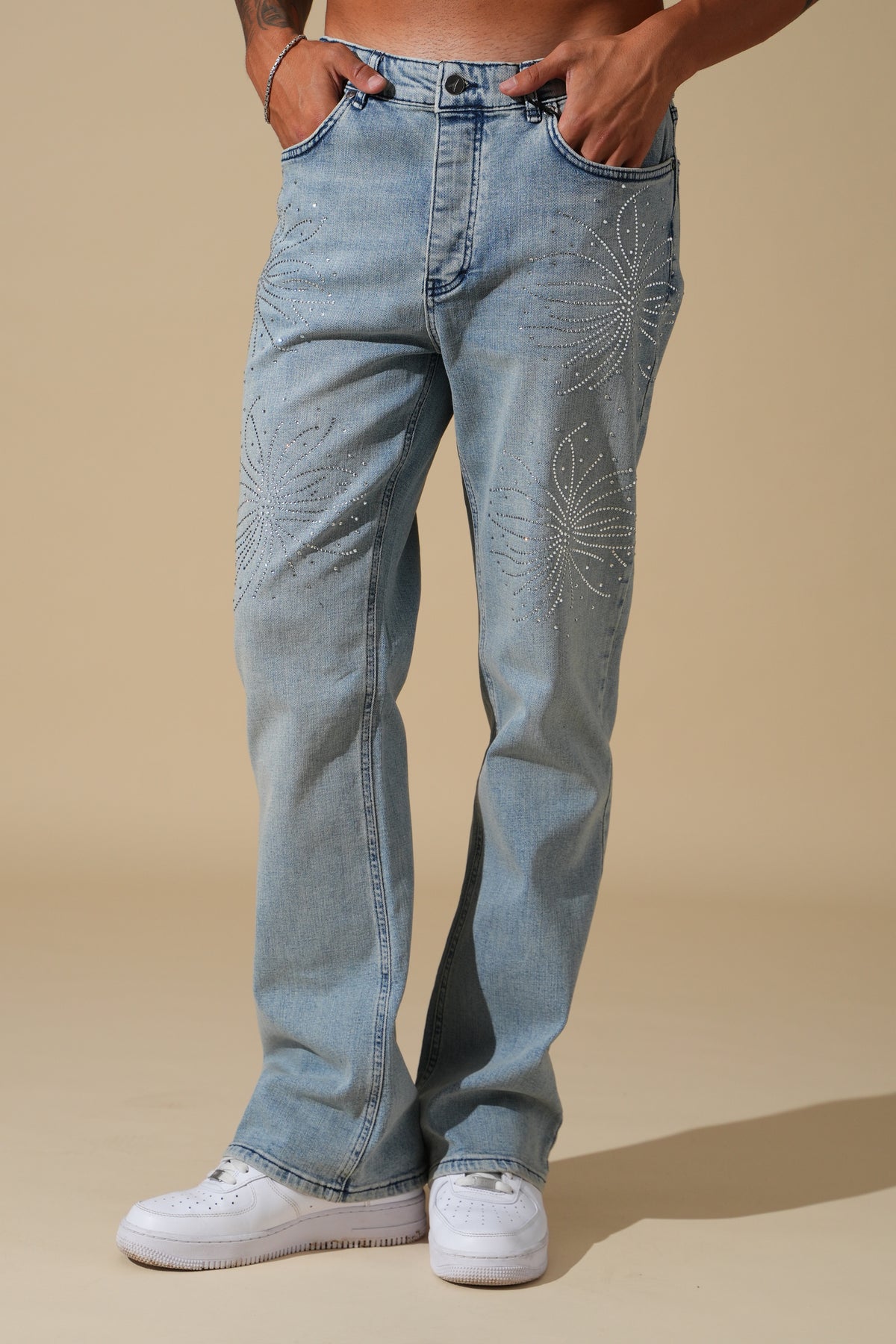 Flared-Jeans mit Strahlenmotiven FG105