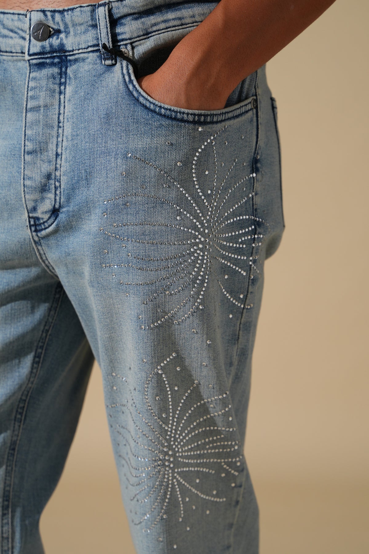 Flared-Jeans mit Strahlenmotiven FG105