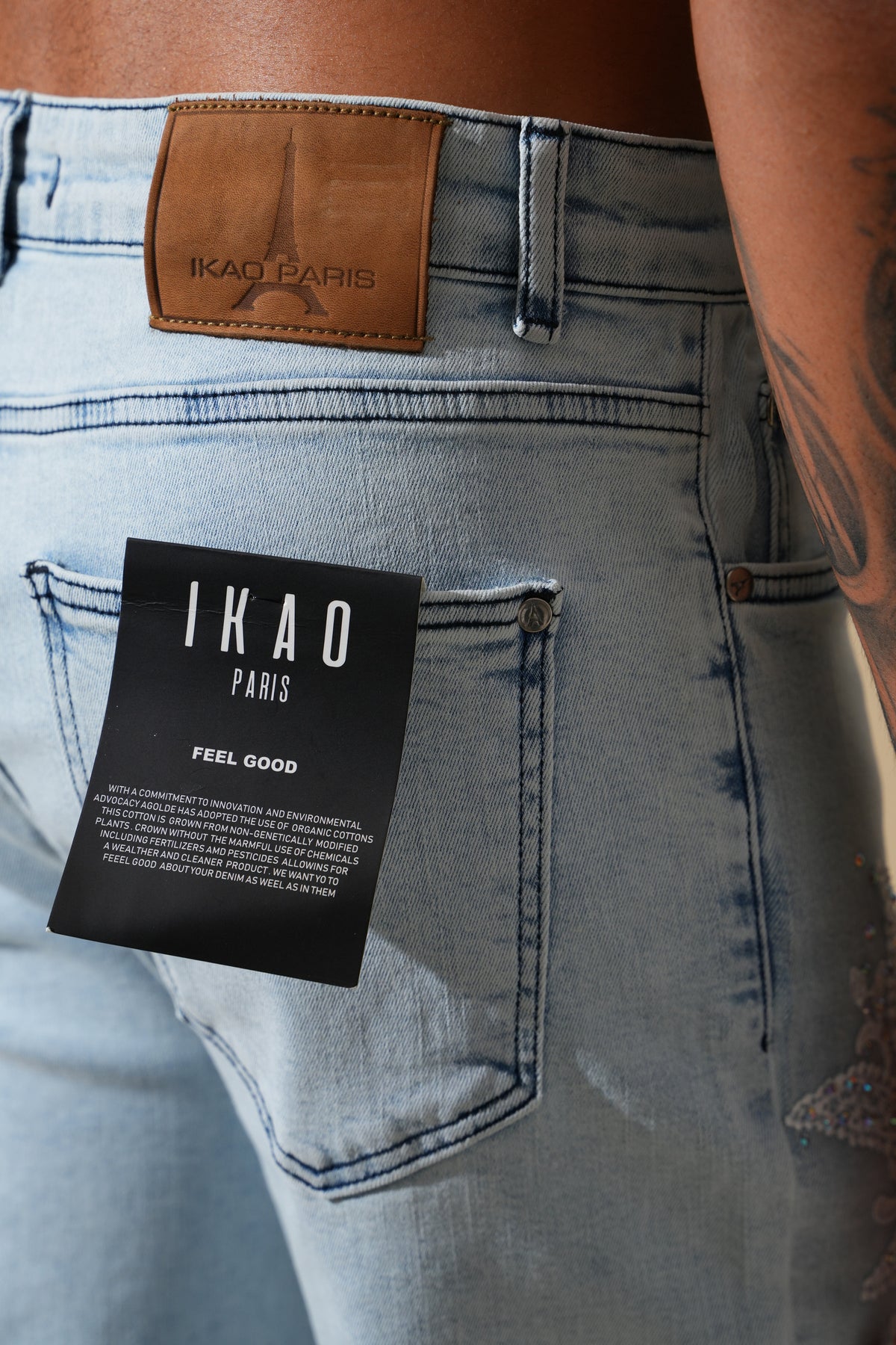 Flared-Jeans mit Blumenmotiven FG110