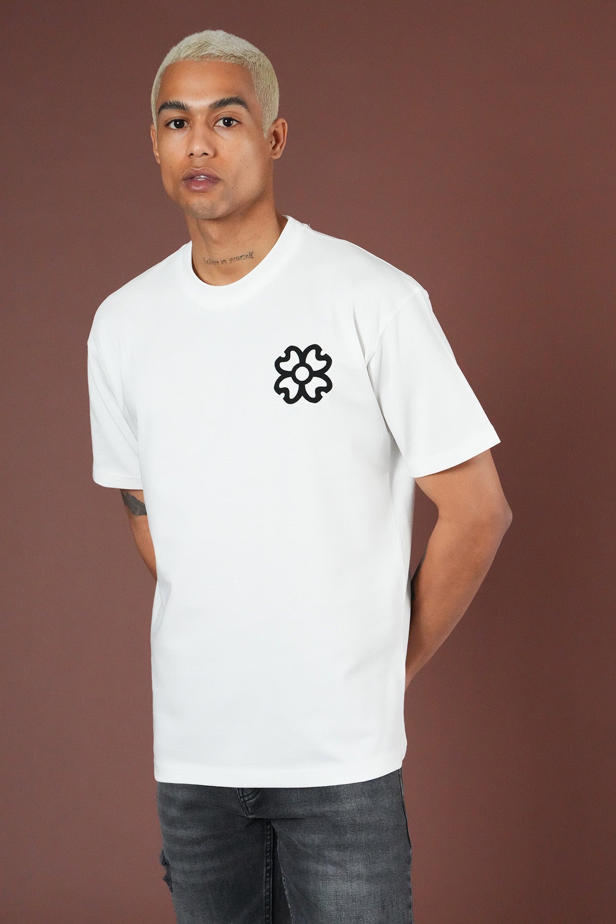 T-shirt MEN'S avec applique fleur devant AND dos LL1100161