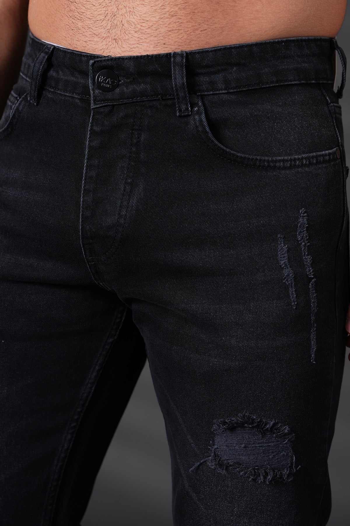 JEANS MIT AUSGESTELLTEM BEIN 4116