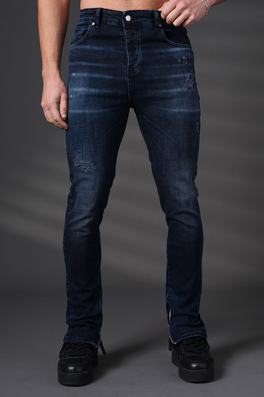 JEANS ZUGESCHNITTENE PASSFORM F0019