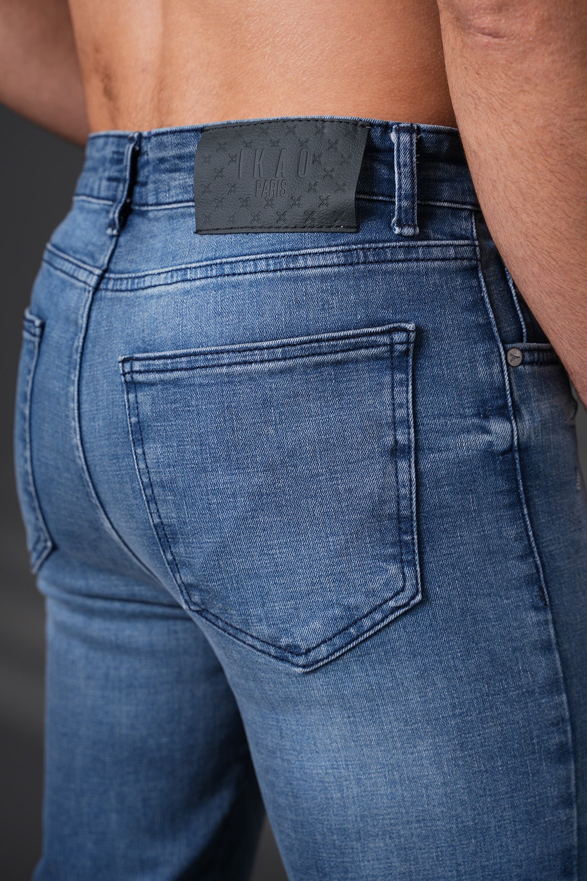 JEAN ZIPPED FIT F0018