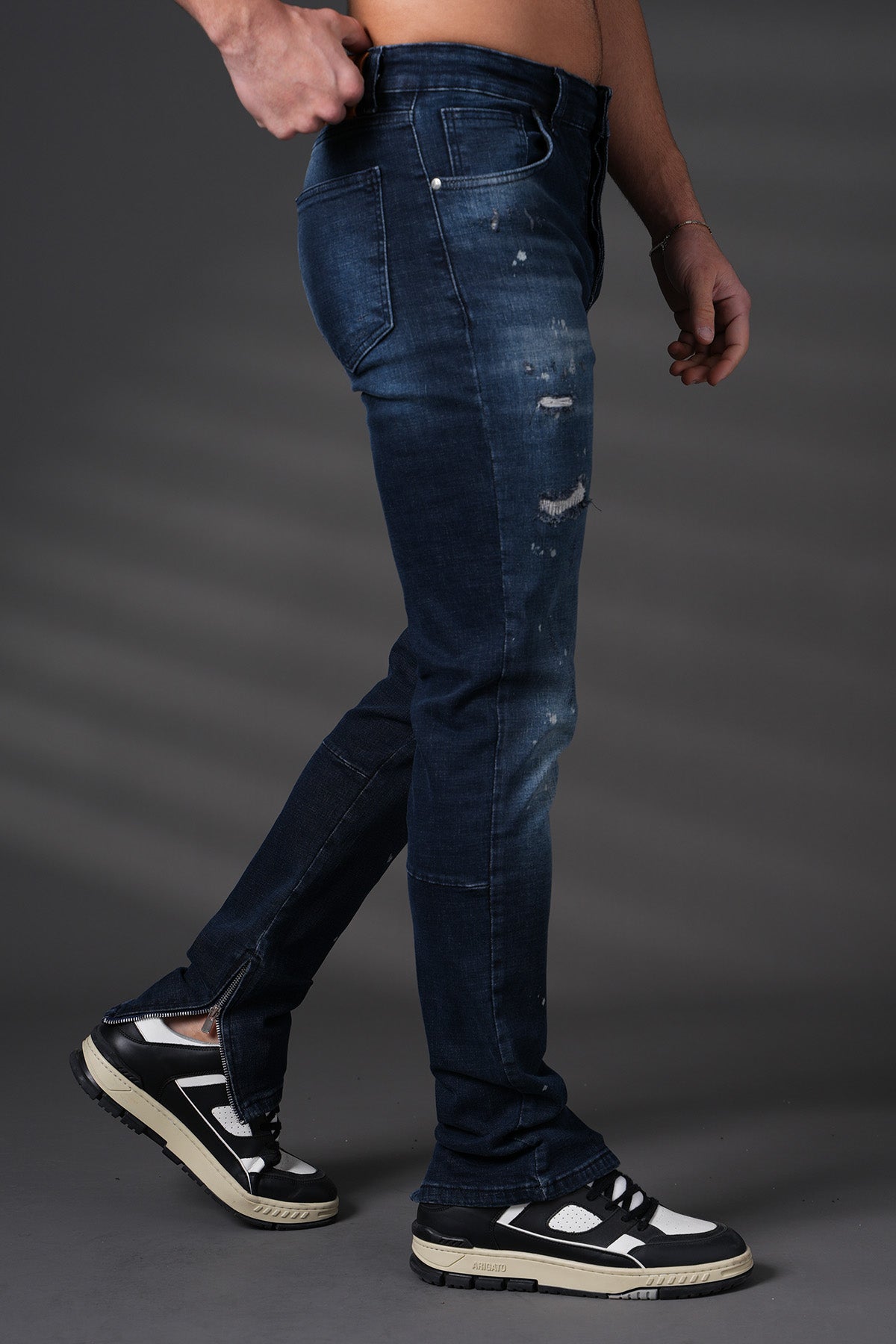 JEANS ANLIEGEND MIT REISSVERSCHLUSS F0024