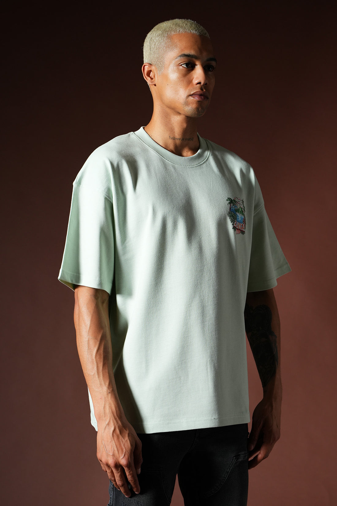 Übergroßes T-Shirt OM-047