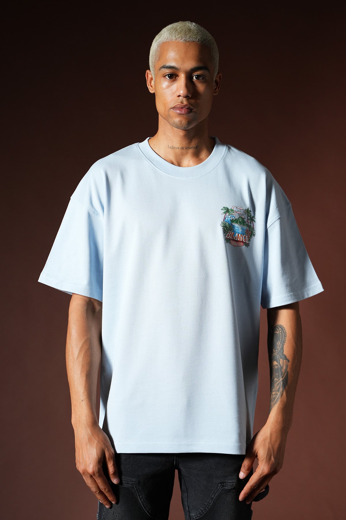 Übergroßes T-Shirt OM-047