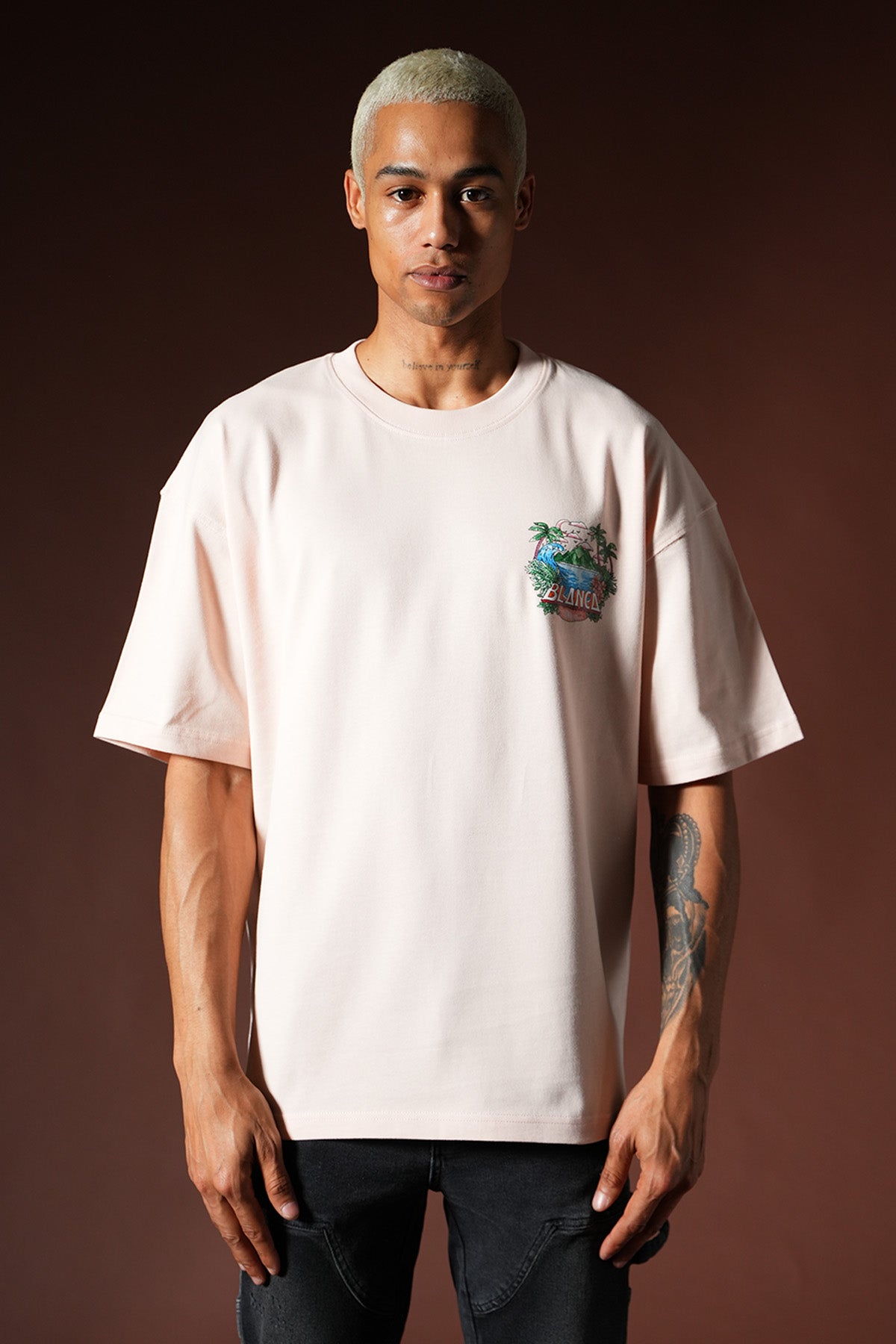 Übergroßes T-Shirt OM-047