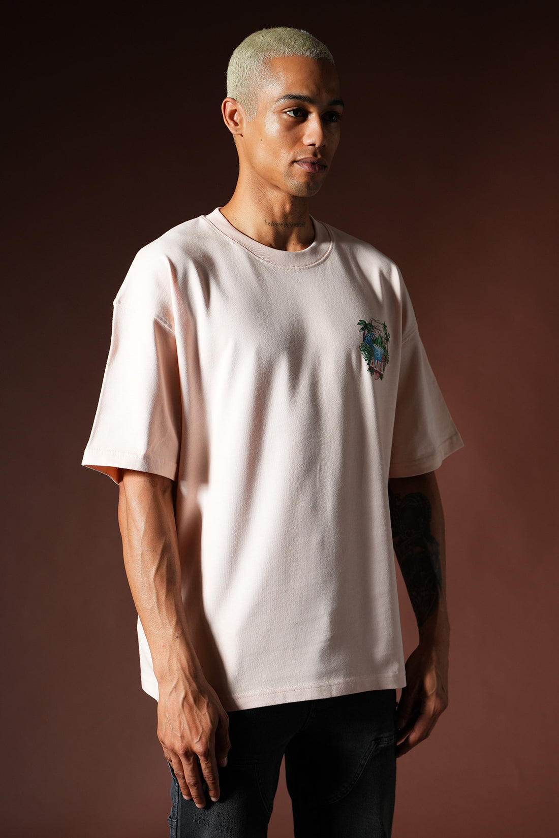 Übergroßes T-Shirt OM-047