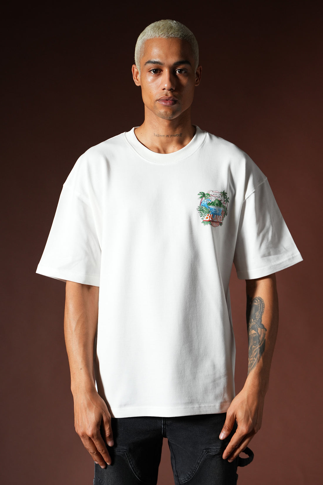 Übergroßes T-Shirt OM-047