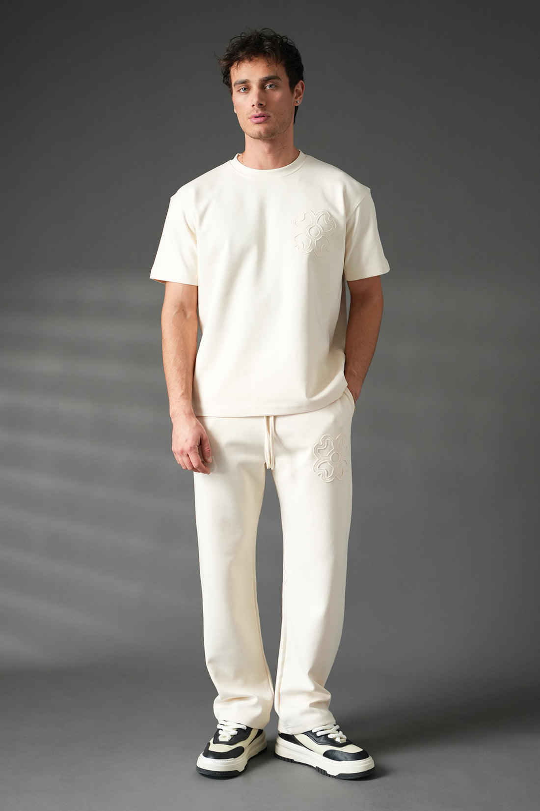 ENSEMBLE LL110143