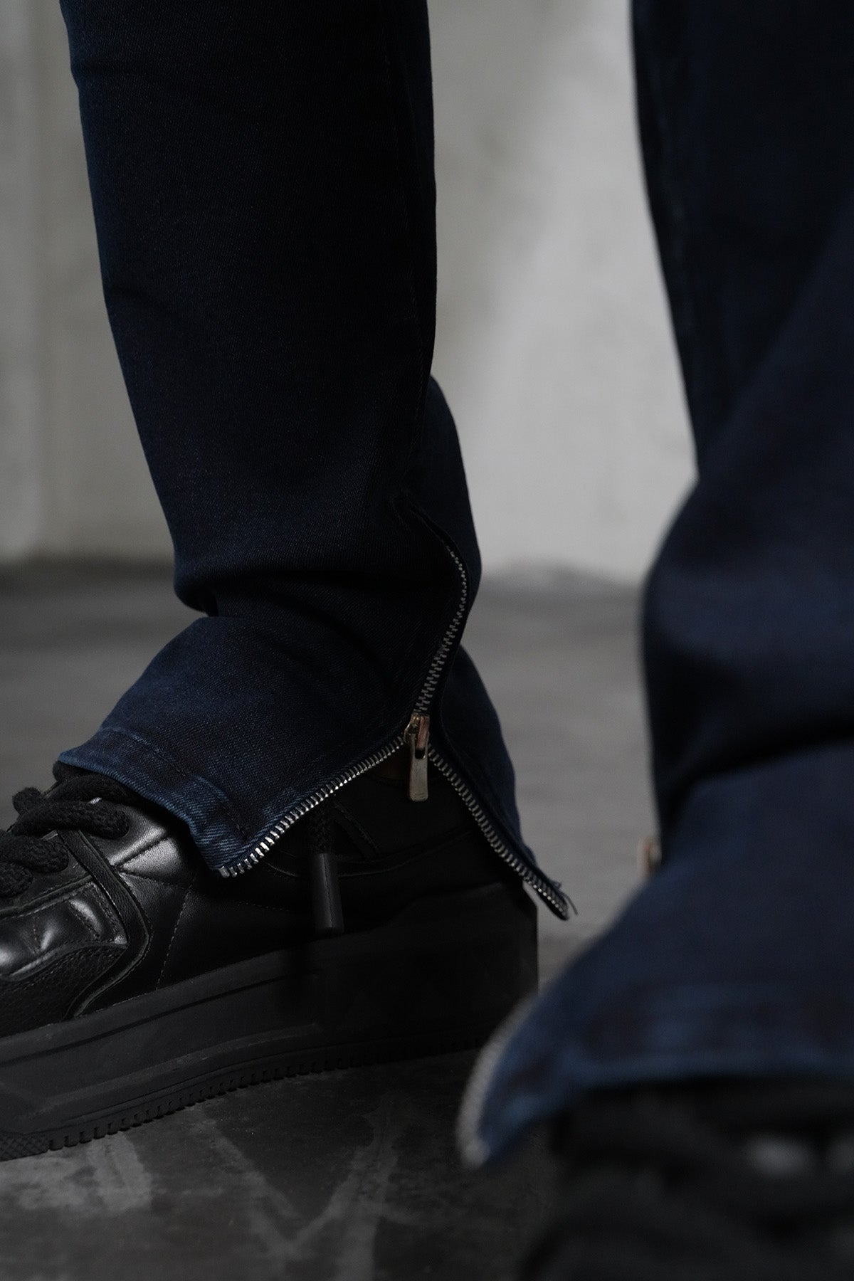 JEAN ZIPPED F006