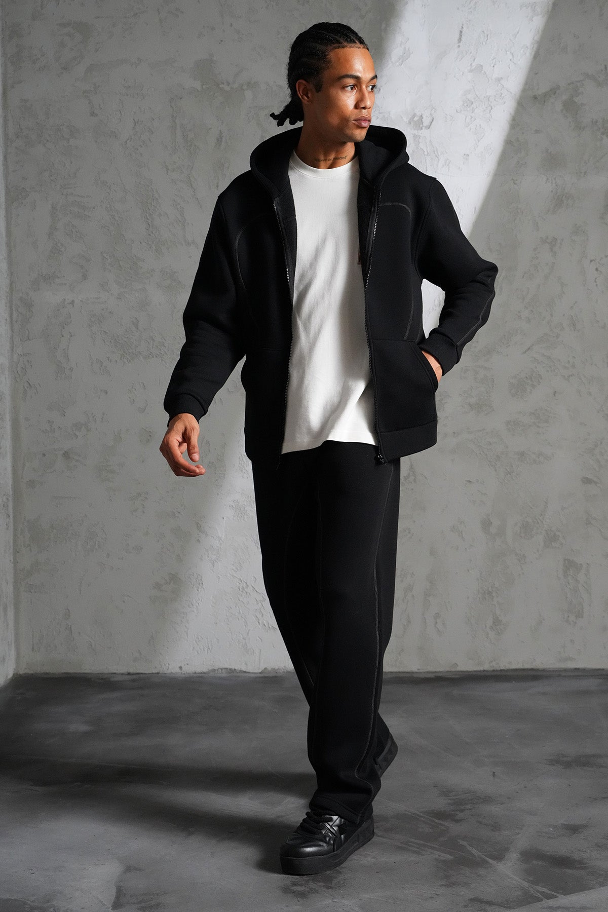 ENSEMBLE REGULAR FIT LP2609