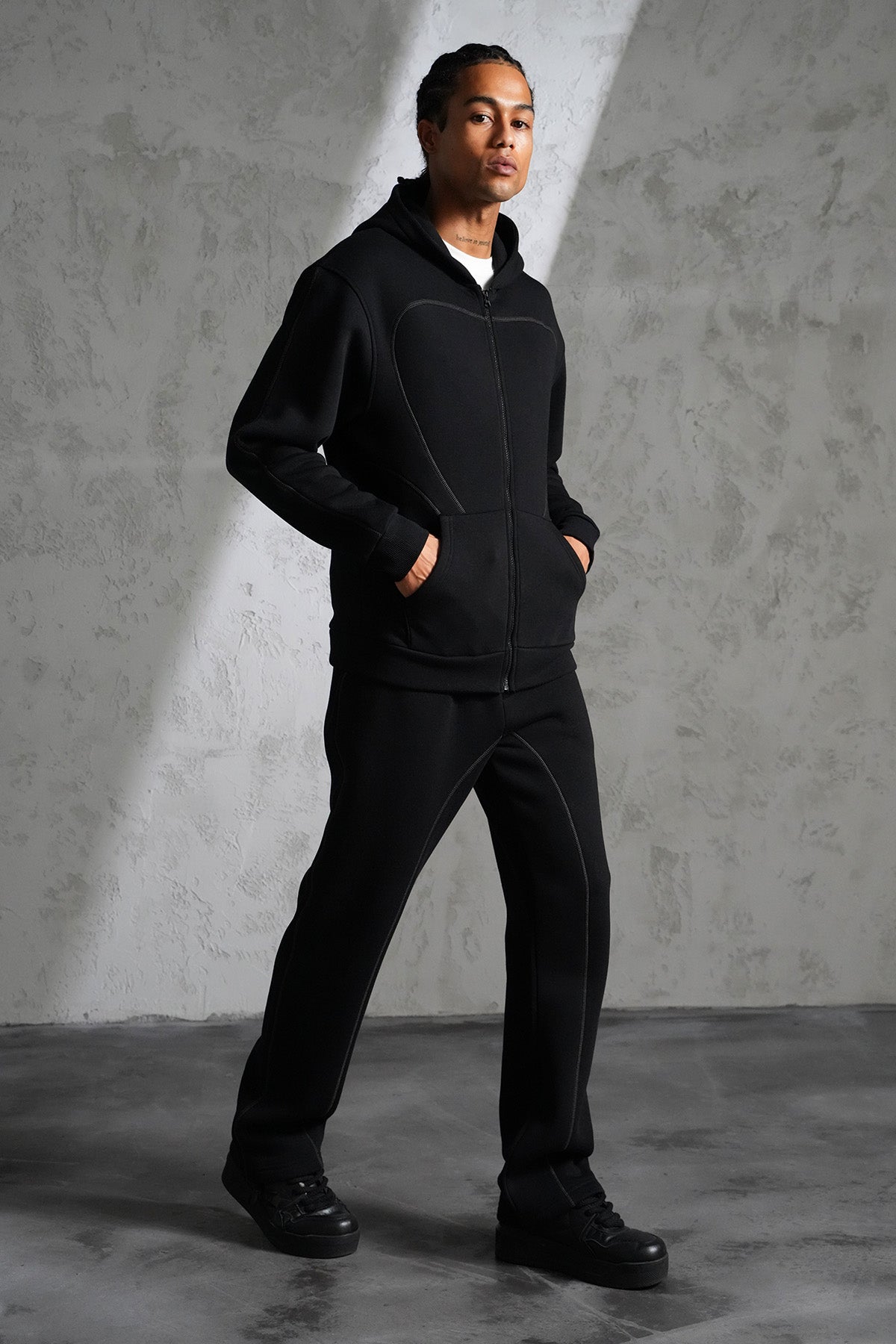 ENSEMBLE REGULAR FIT LP2609