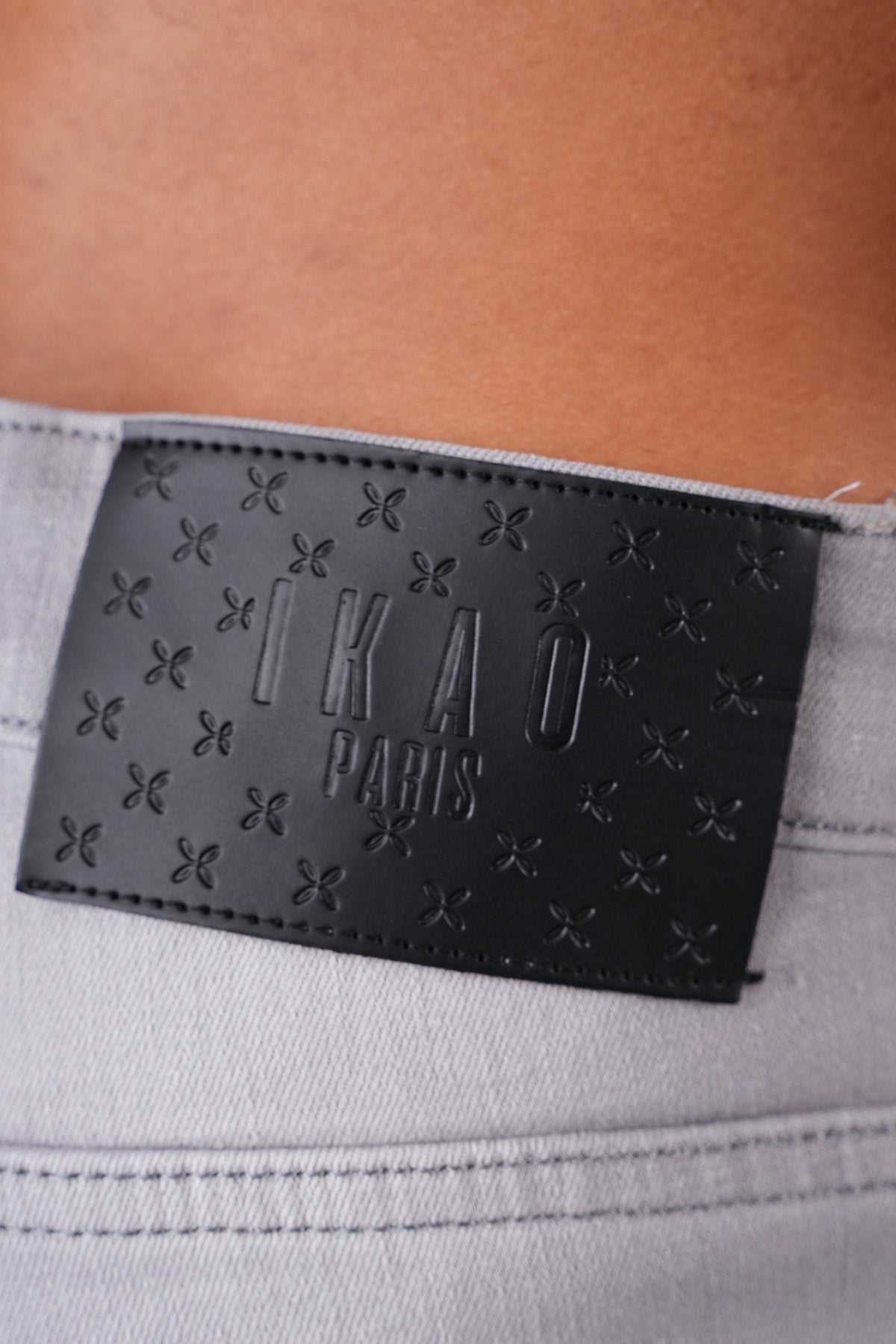 ZIPPED JEAN LL2000281