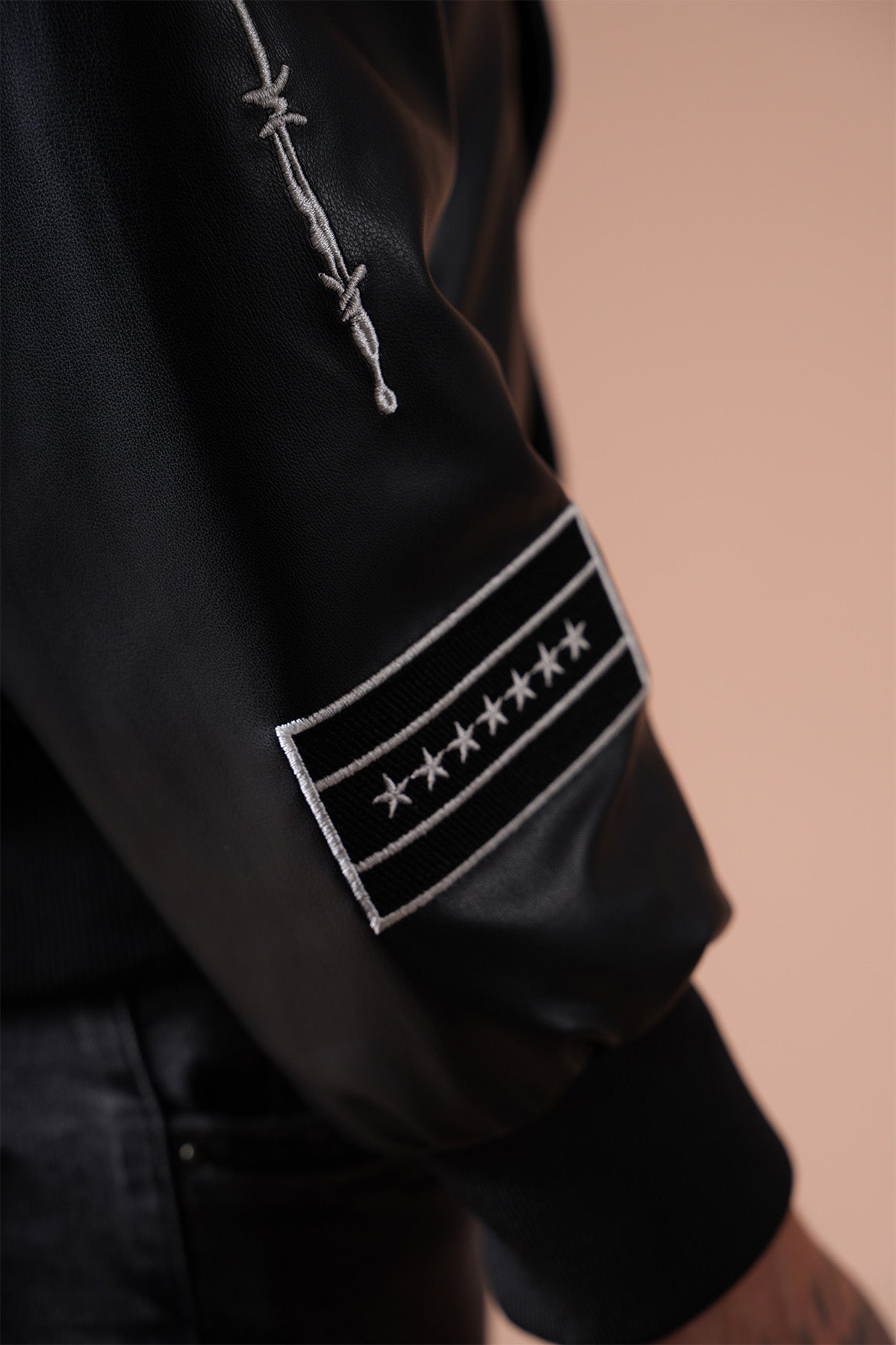 JACKE NAKISLI 581