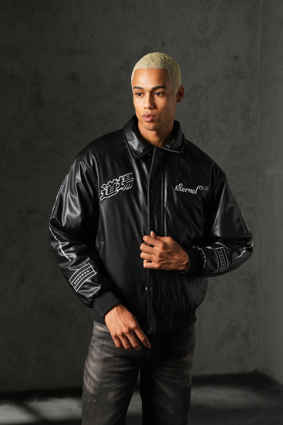 Veste brodée Japan 4646