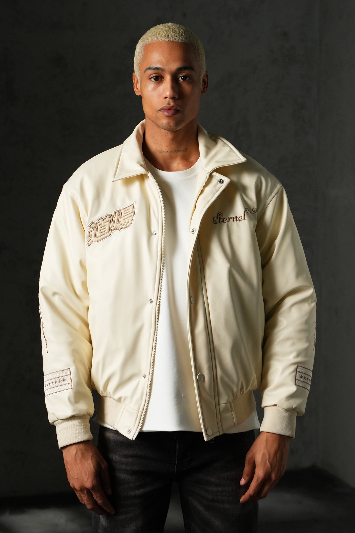 Veste brodée Japan 4646