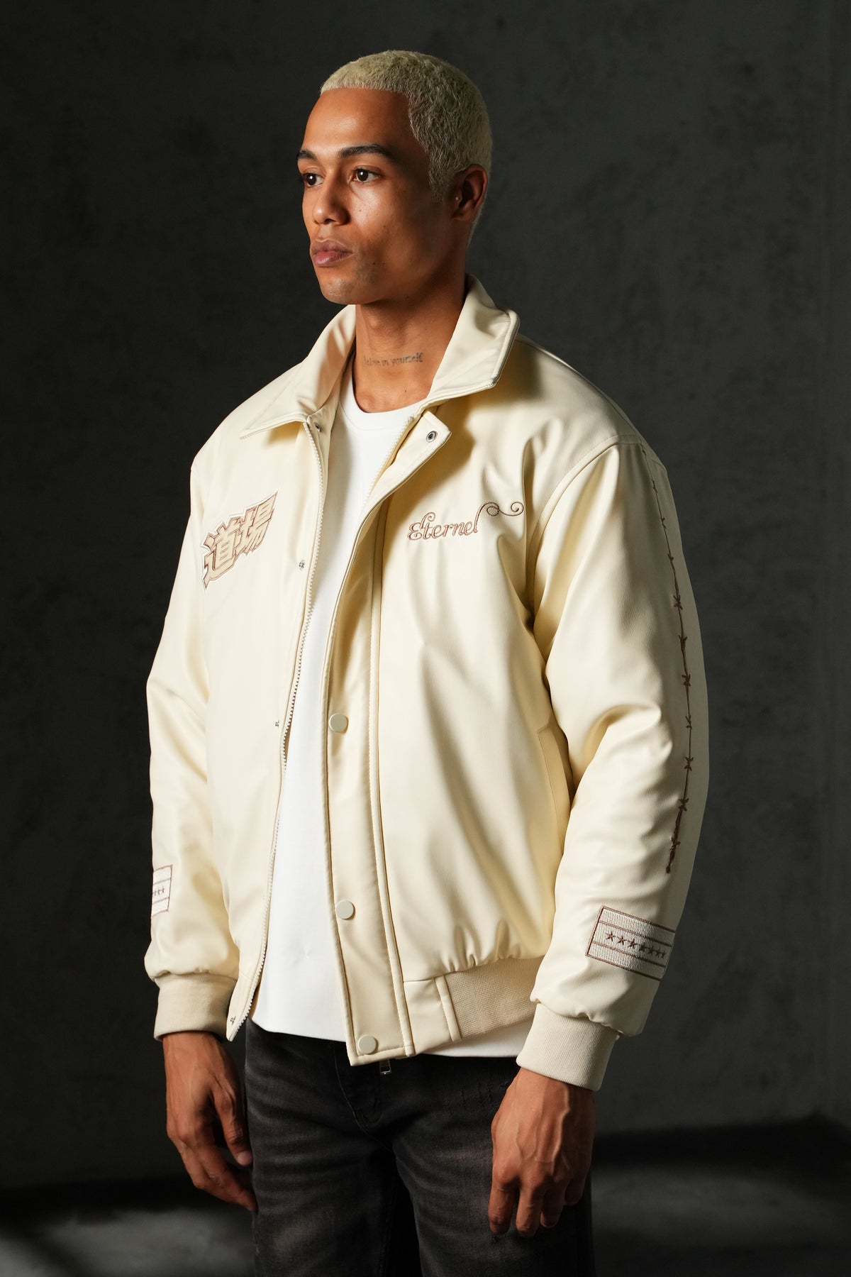 Veste brodée Japan 4646