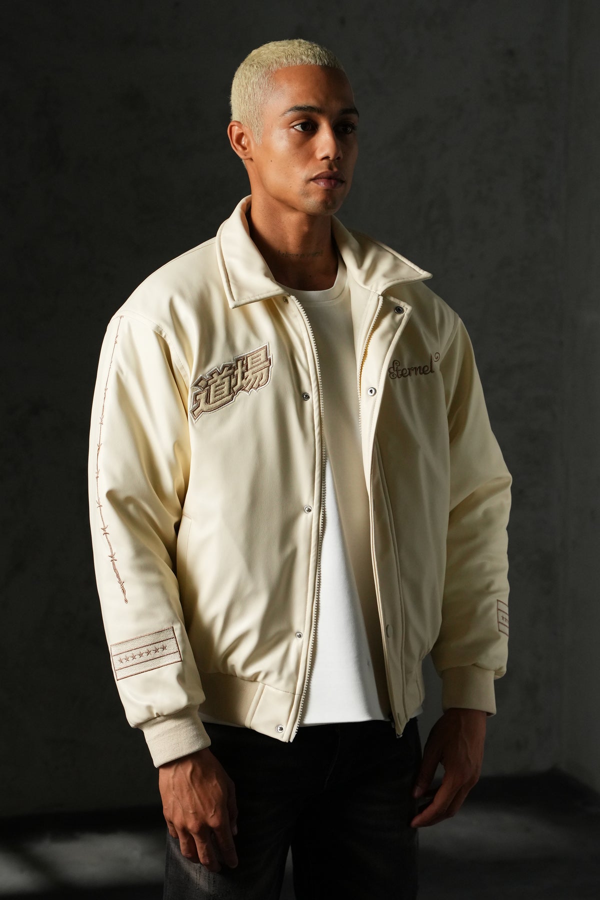 Veste brodée Japan 4646