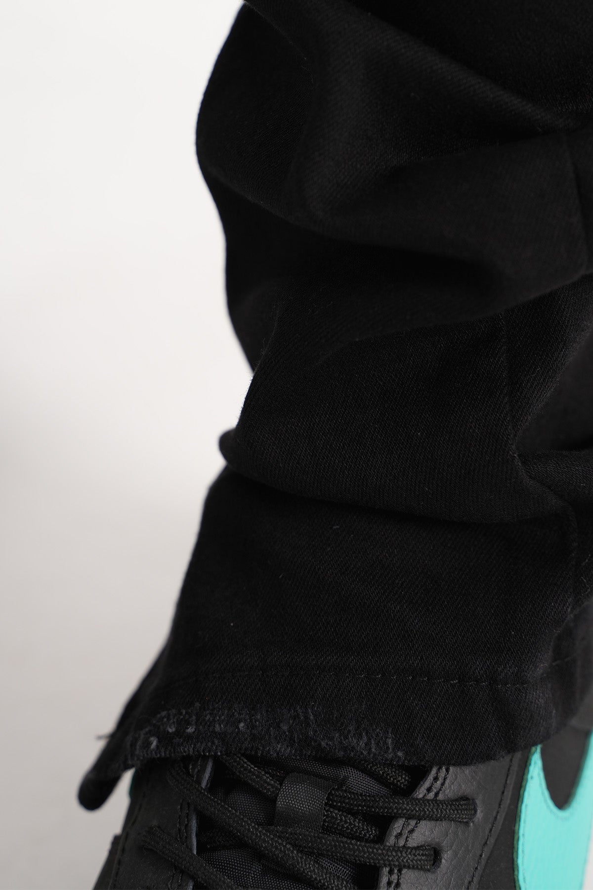 ZIPPED JEAN LL200087