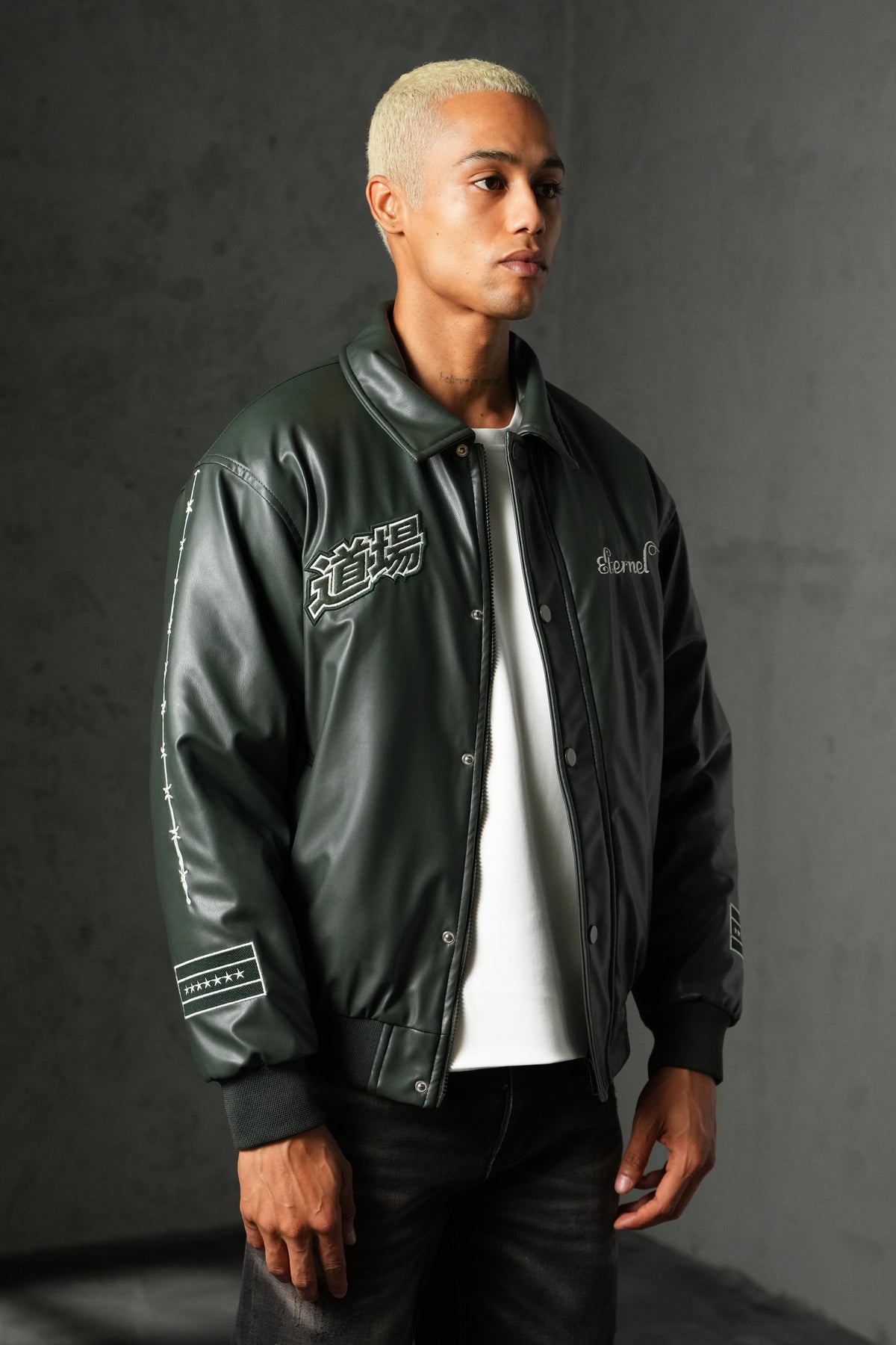 Veste brodée Japan 4646