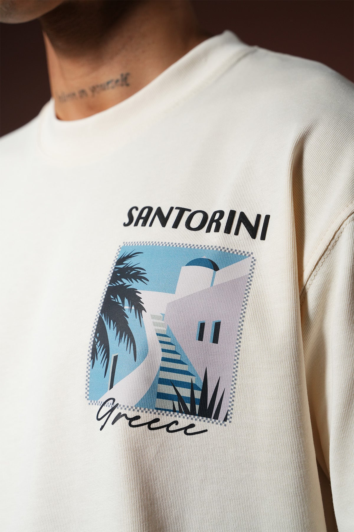 T-Shirt mit Santorin-Aufdruck – LL110090