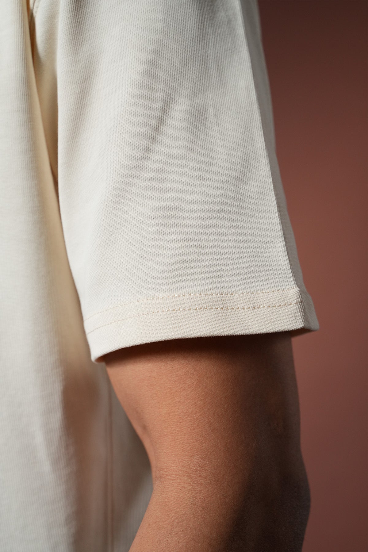 T-Shirt mit Santorin-Aufdruck – LL110090