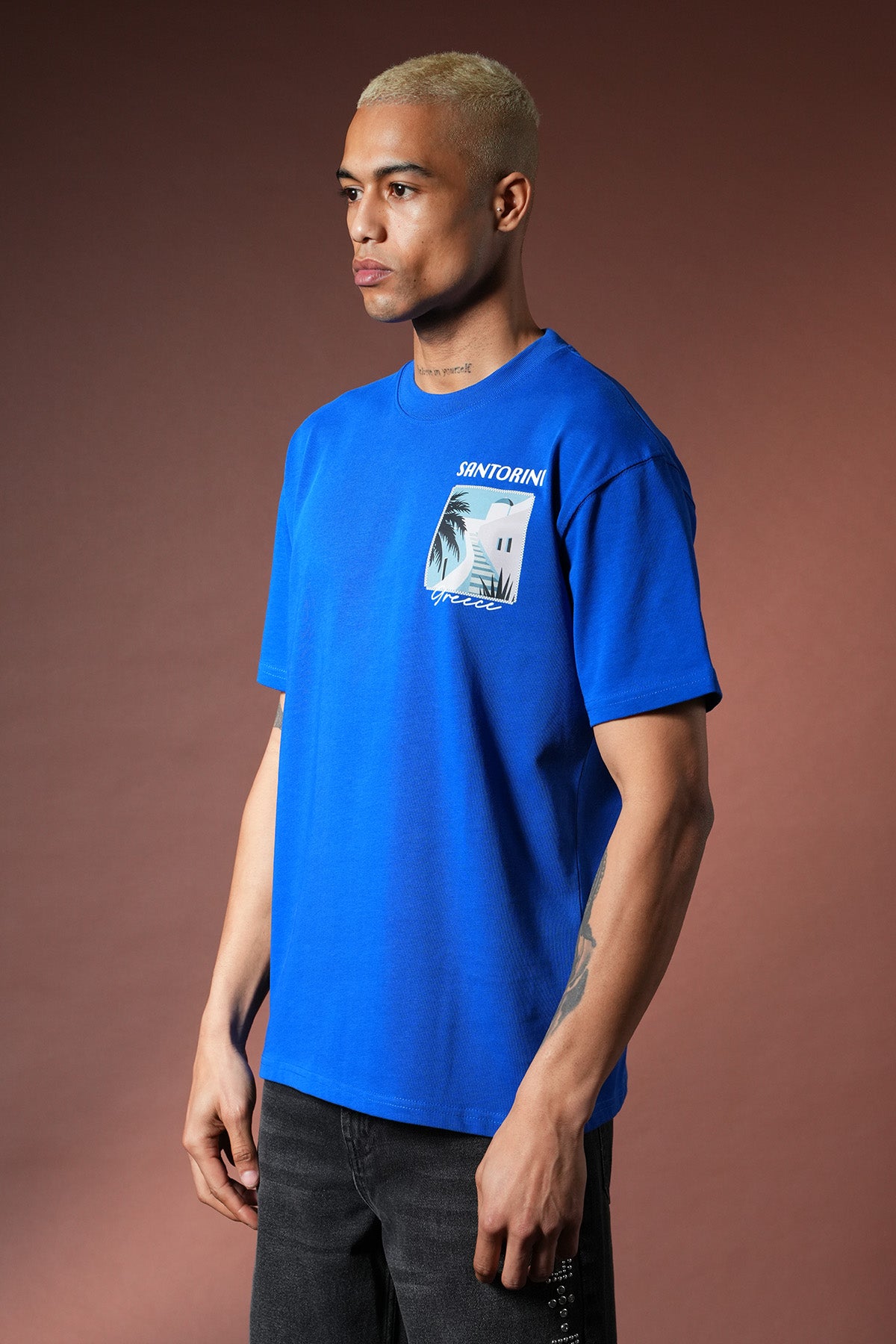 T-Shirt mit Santorin-Aufdruck – LL110090