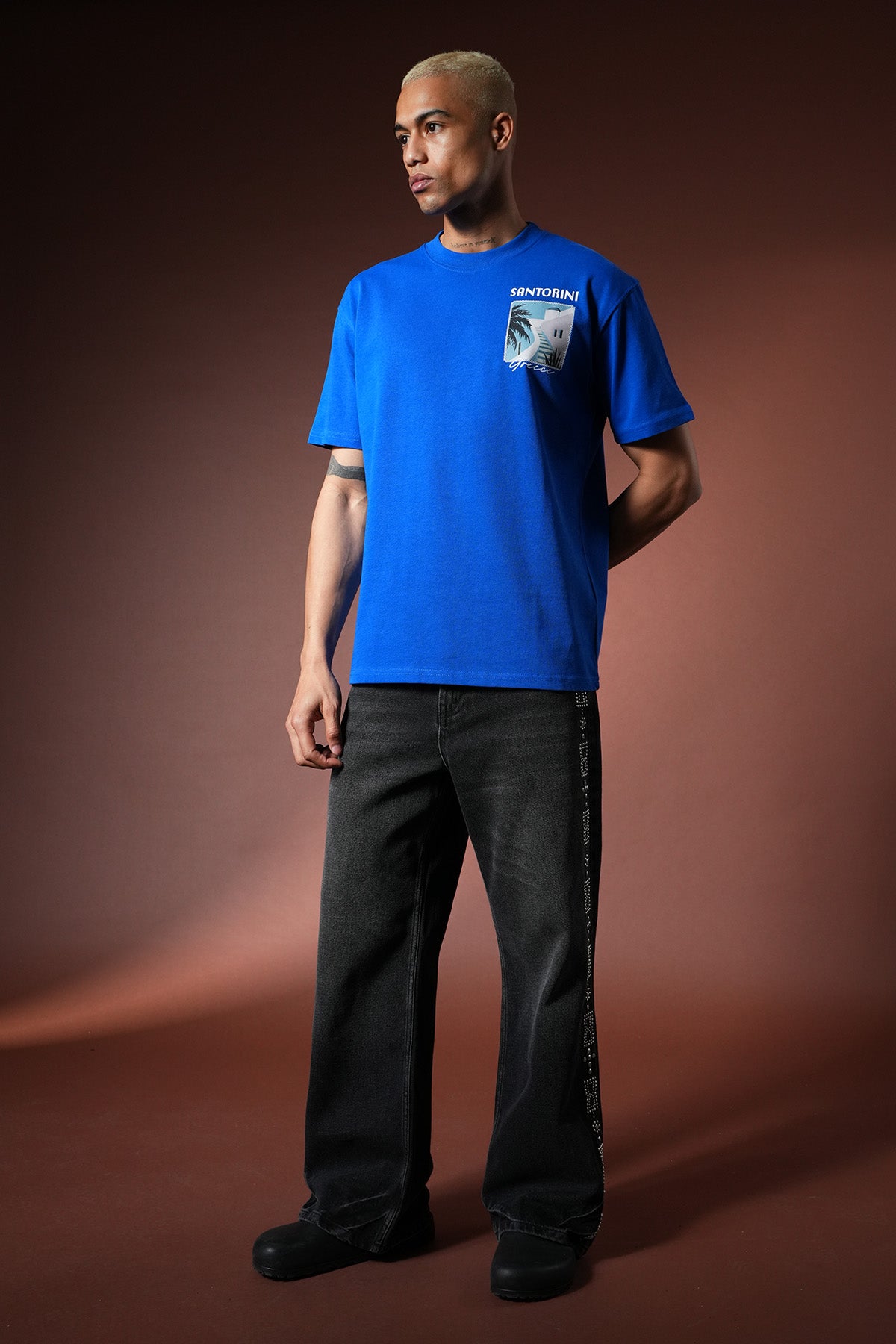 T-Shirt mit Santorin-Aufdruck – LL110090