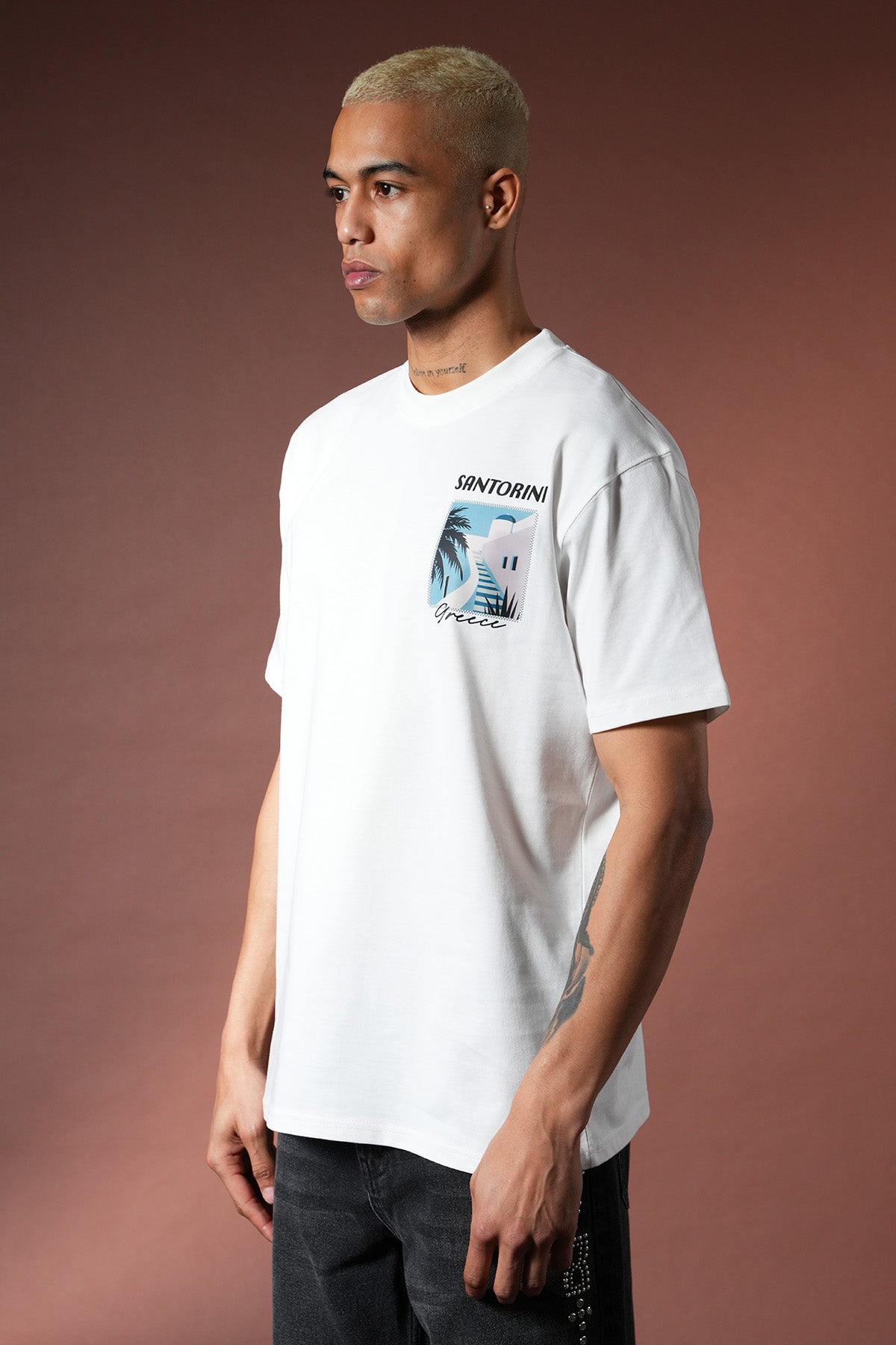 T-Shirt mit Santorin-Aufdruck – LL110090