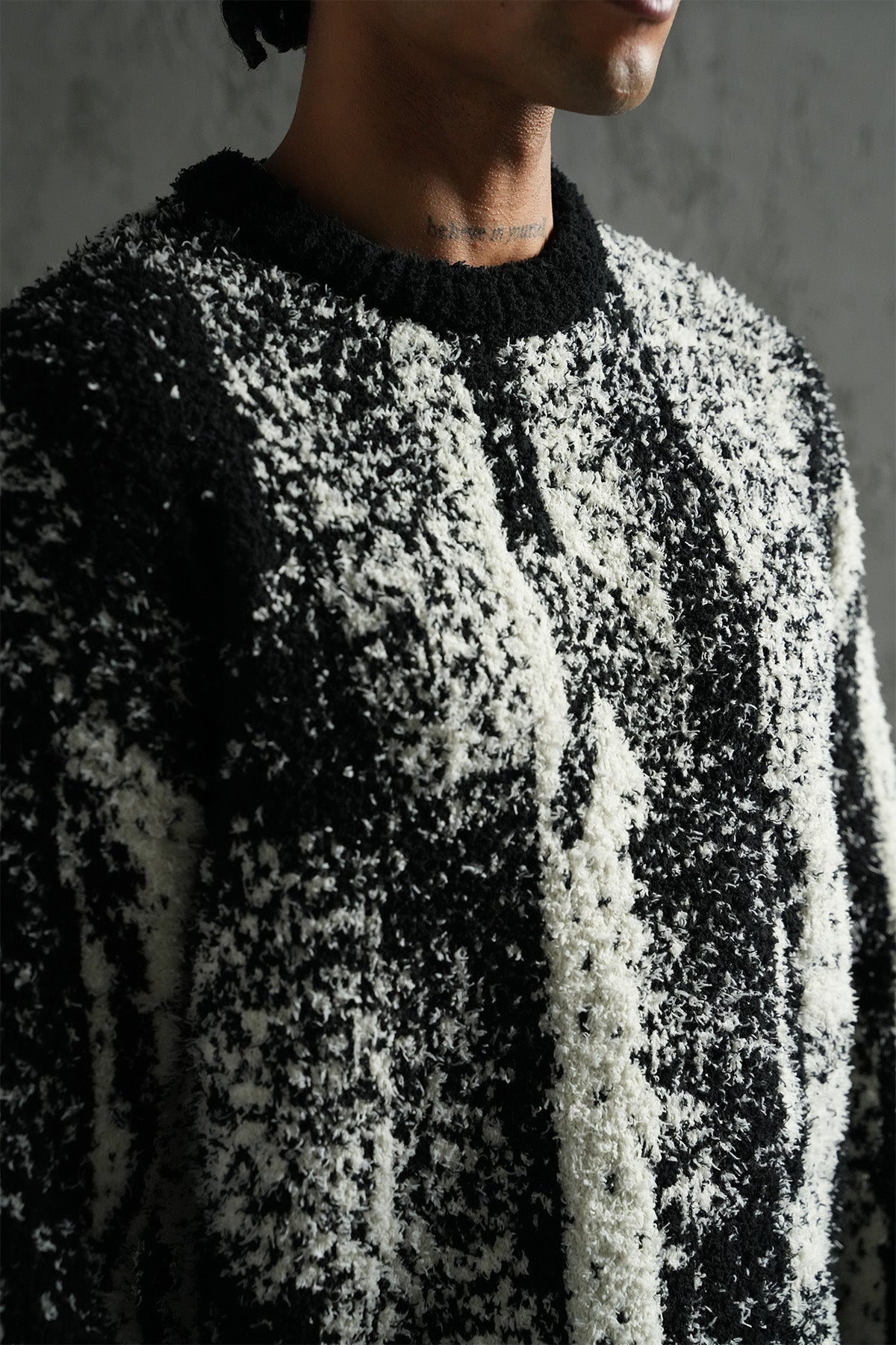 STRICKPULLOVER MIT STRUKTURMUSTER, LOCKER GESCHNITTEN LL061007