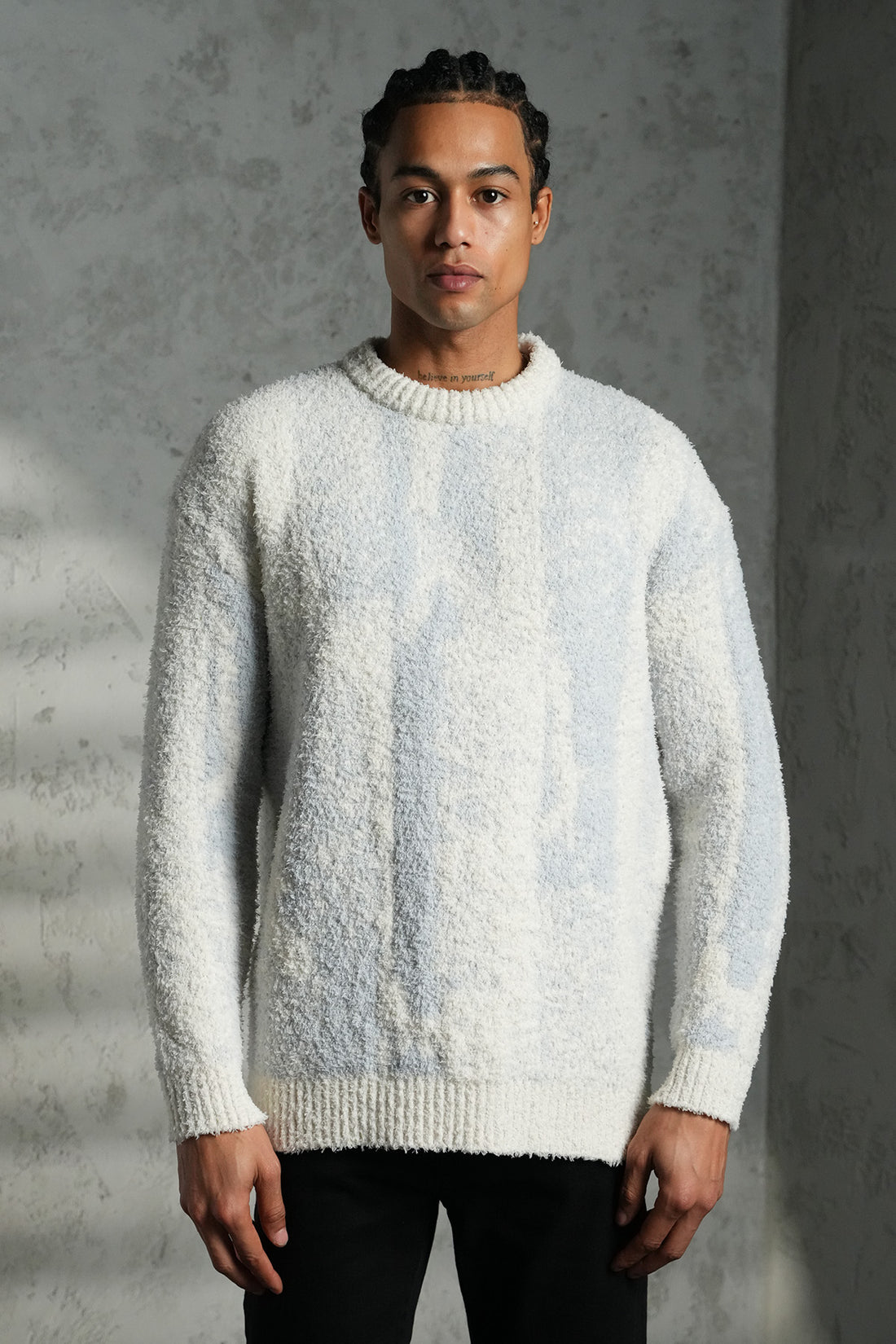 STRICKPULLOVER MIT STRUKTURMUSTER, LOCKER GESCHNITTEN LL061007