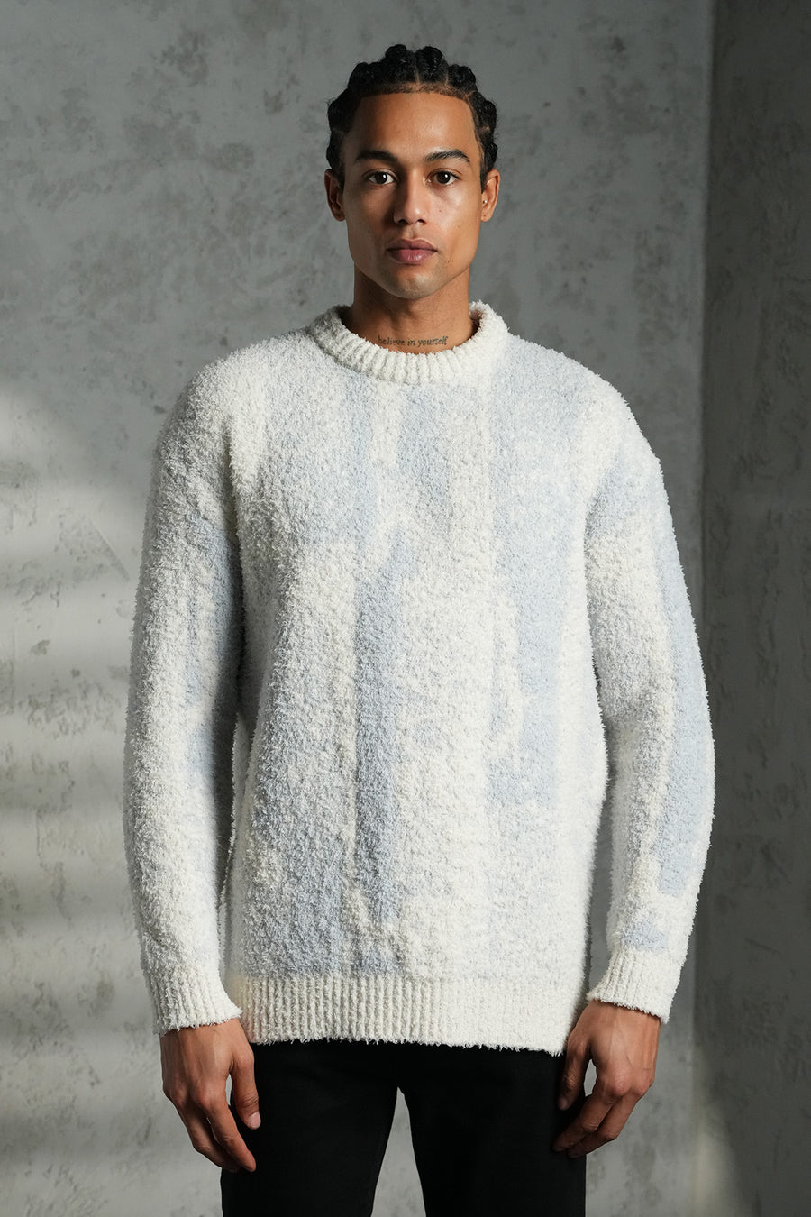 STRICKPULLOVER MIT STRUKTURMUSTER, LOCKER GESCHNITTEN LL061007