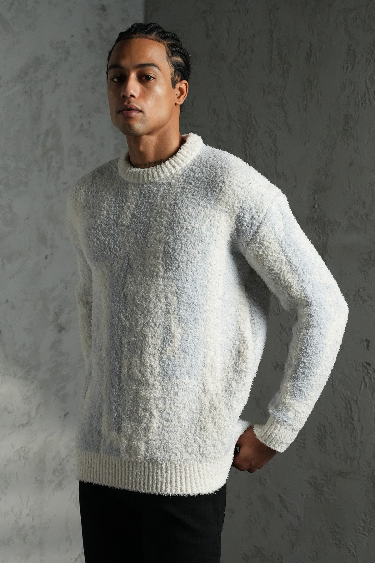 STRICKPULLOVER MIT STRUKTURMUSTER, LOCKER GESCHNITTEN LL061007