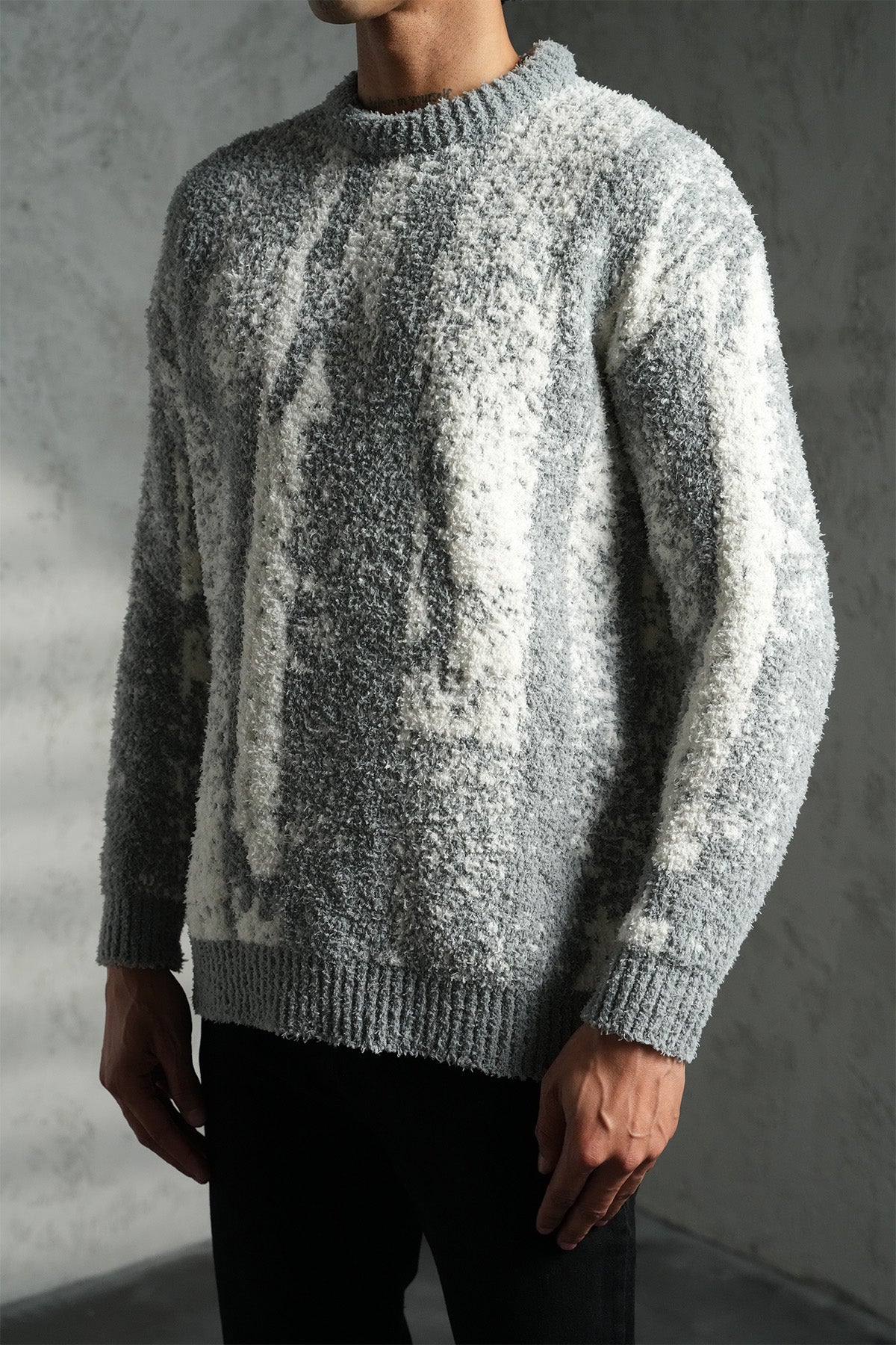 STRICKPULLOVER MIT STRUKTURMUSTER, LOCKER GESCHNITTEN LL061007