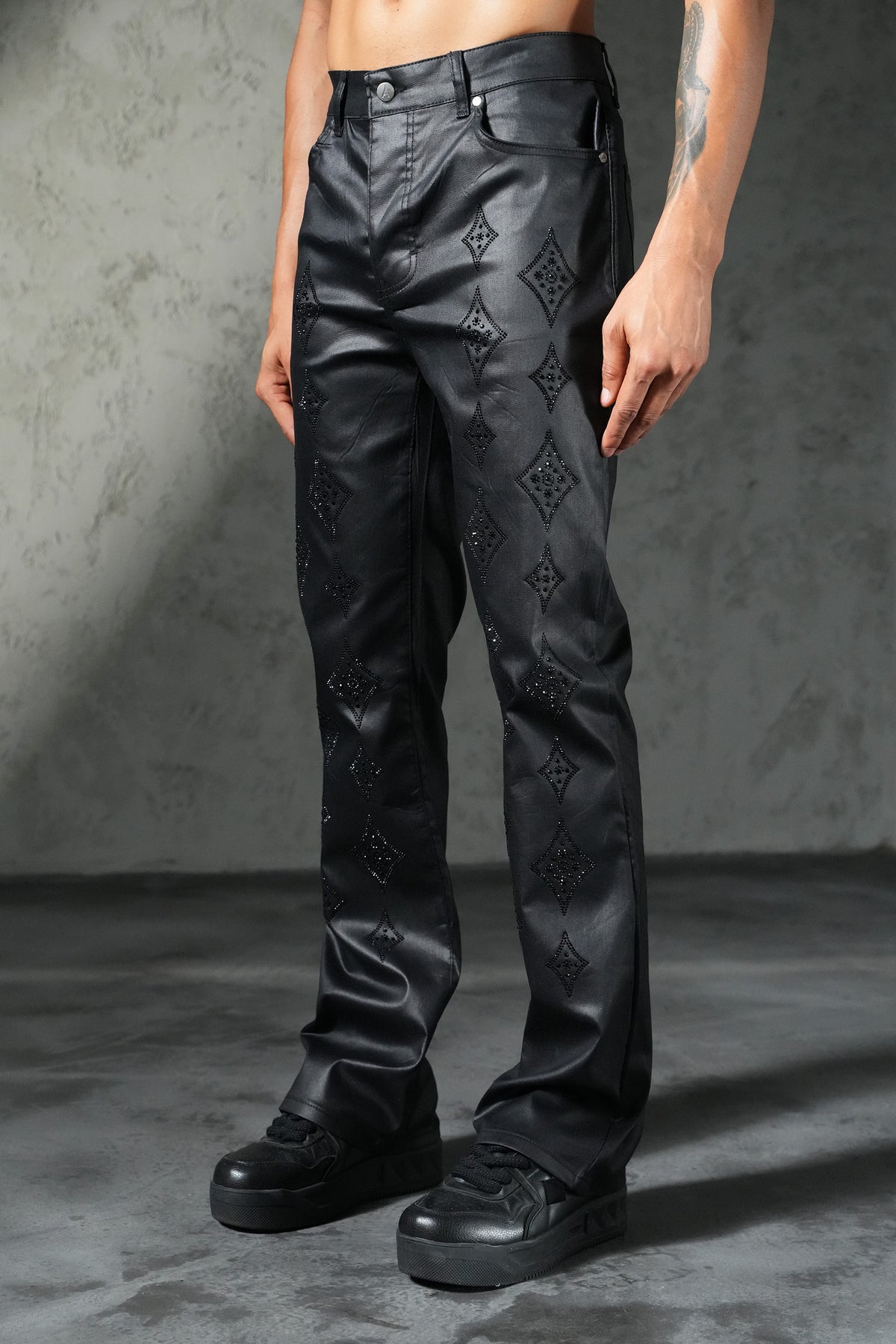 Coated-look flared jeans FG 100