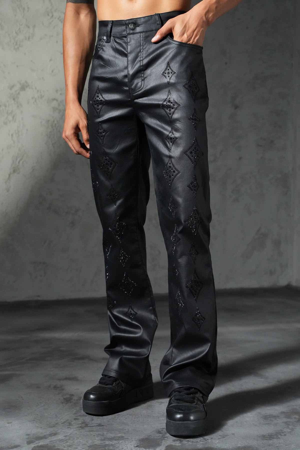 Coated-look flared jeans FG 100