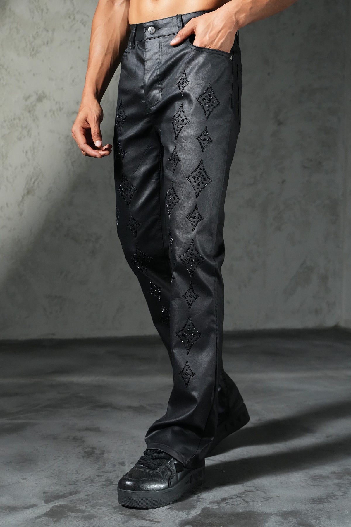 Coated-look flared jeans FG 100