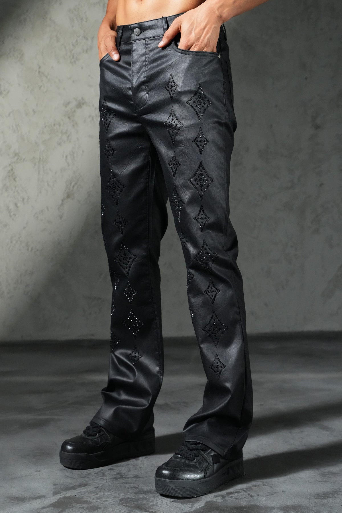 Coated-look flared jeans FG 100