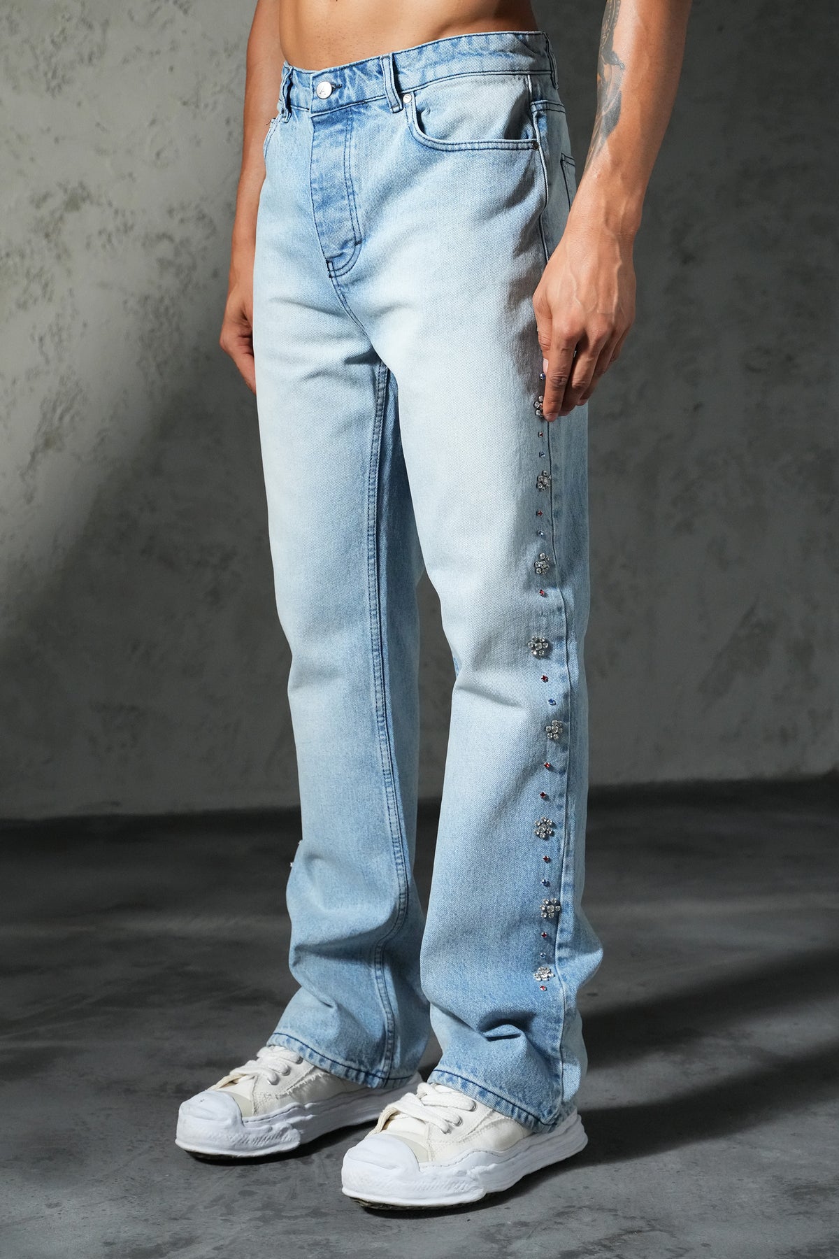 Flared jeans with side details FG 101