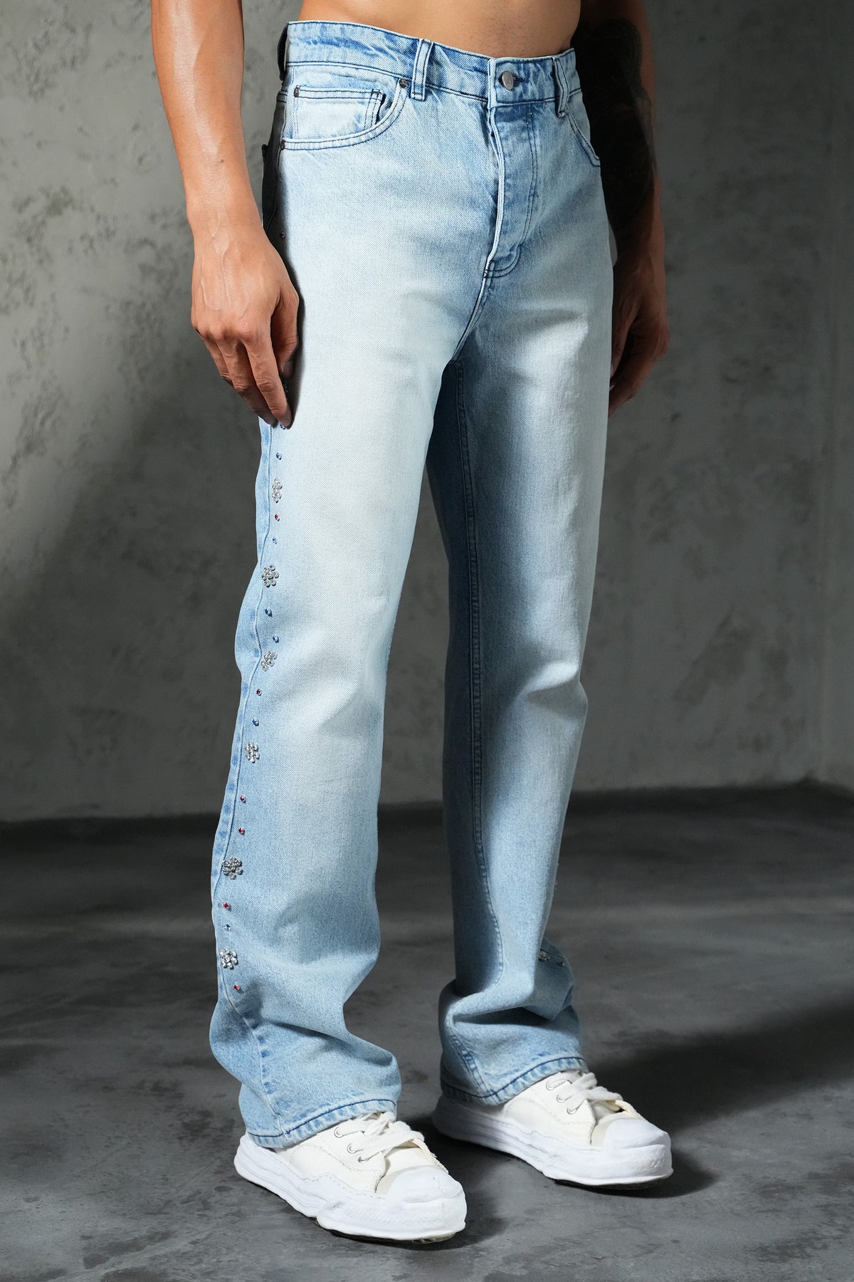 Flared jeans with side details FG 101