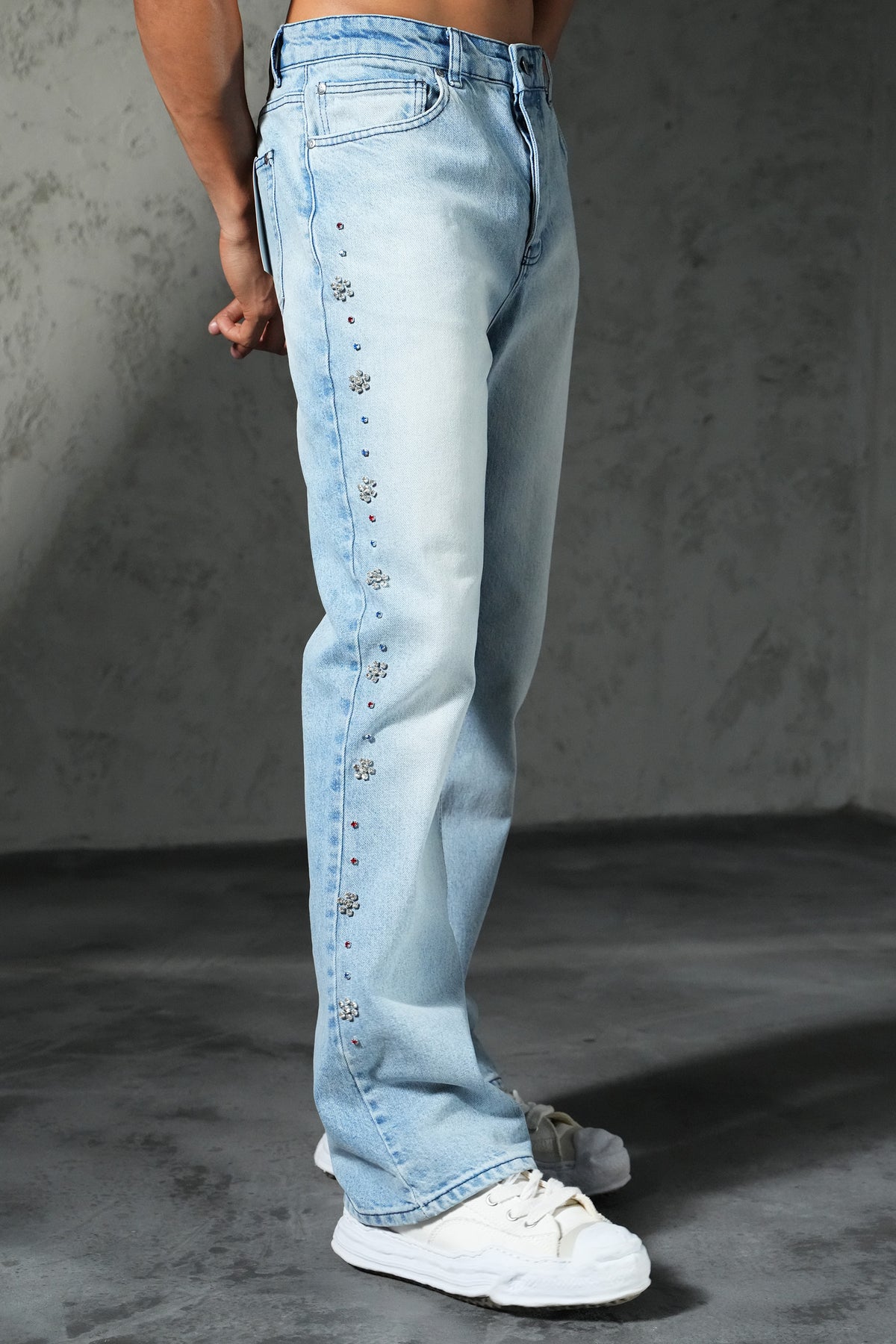 Flared jeans with side details FG 101