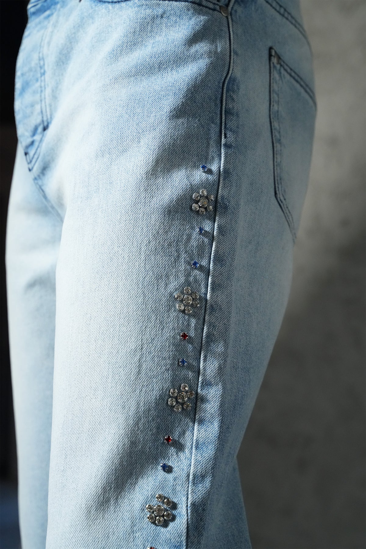 Flared jeans with side details FG 101