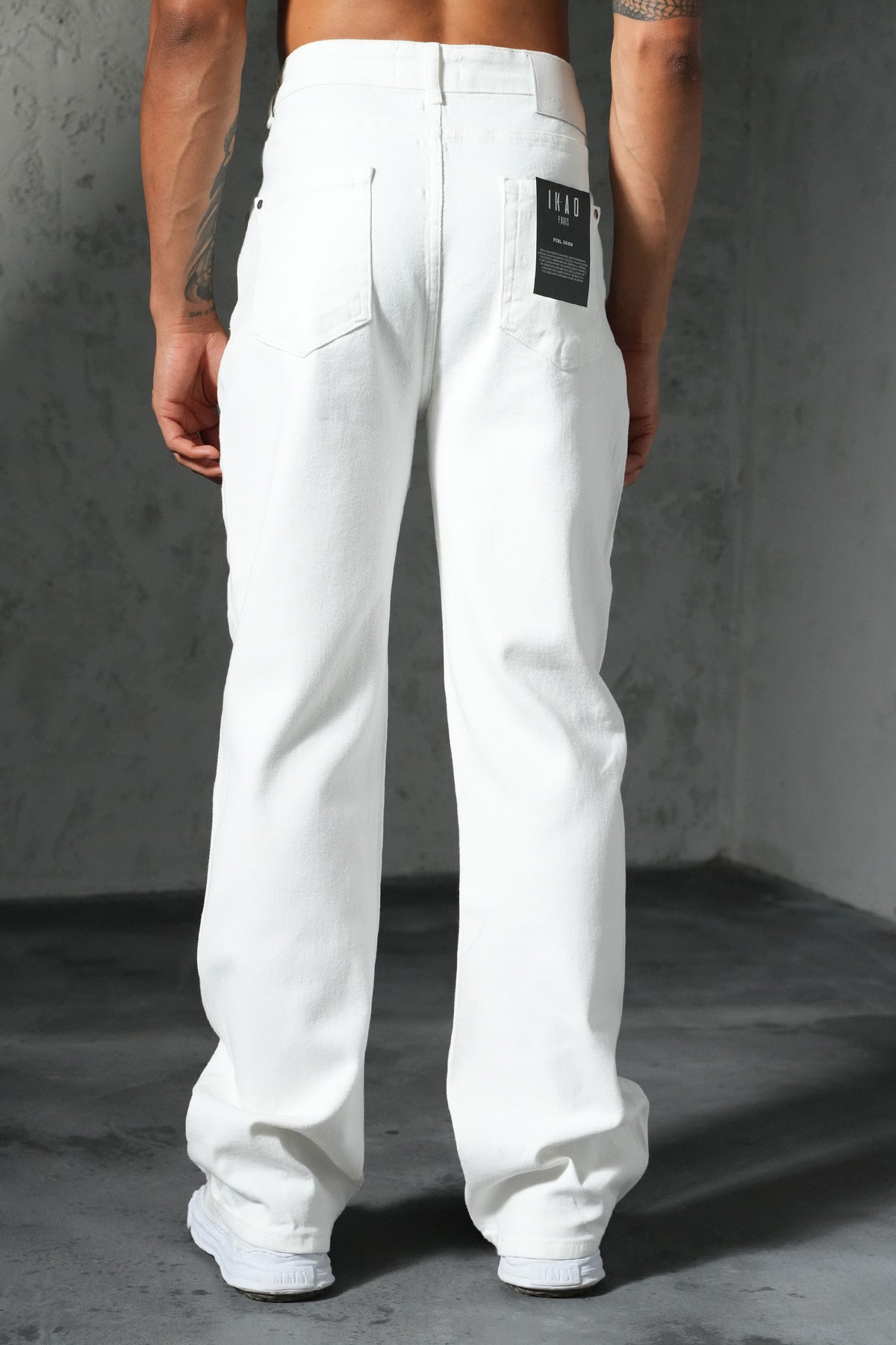 Flared jeans with sparkling details FG 108
